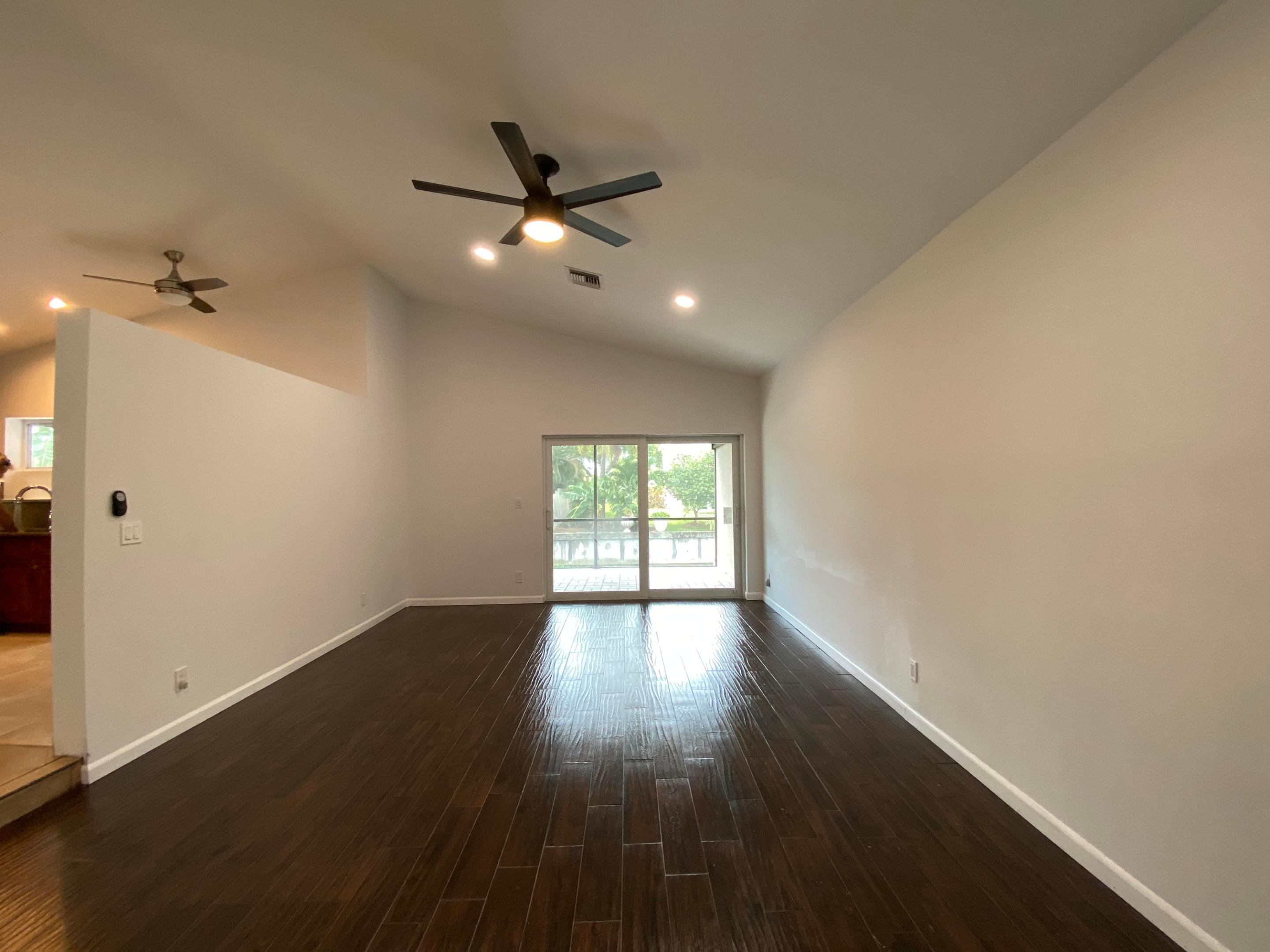 RAINBERRY LAKE - Residential Lease