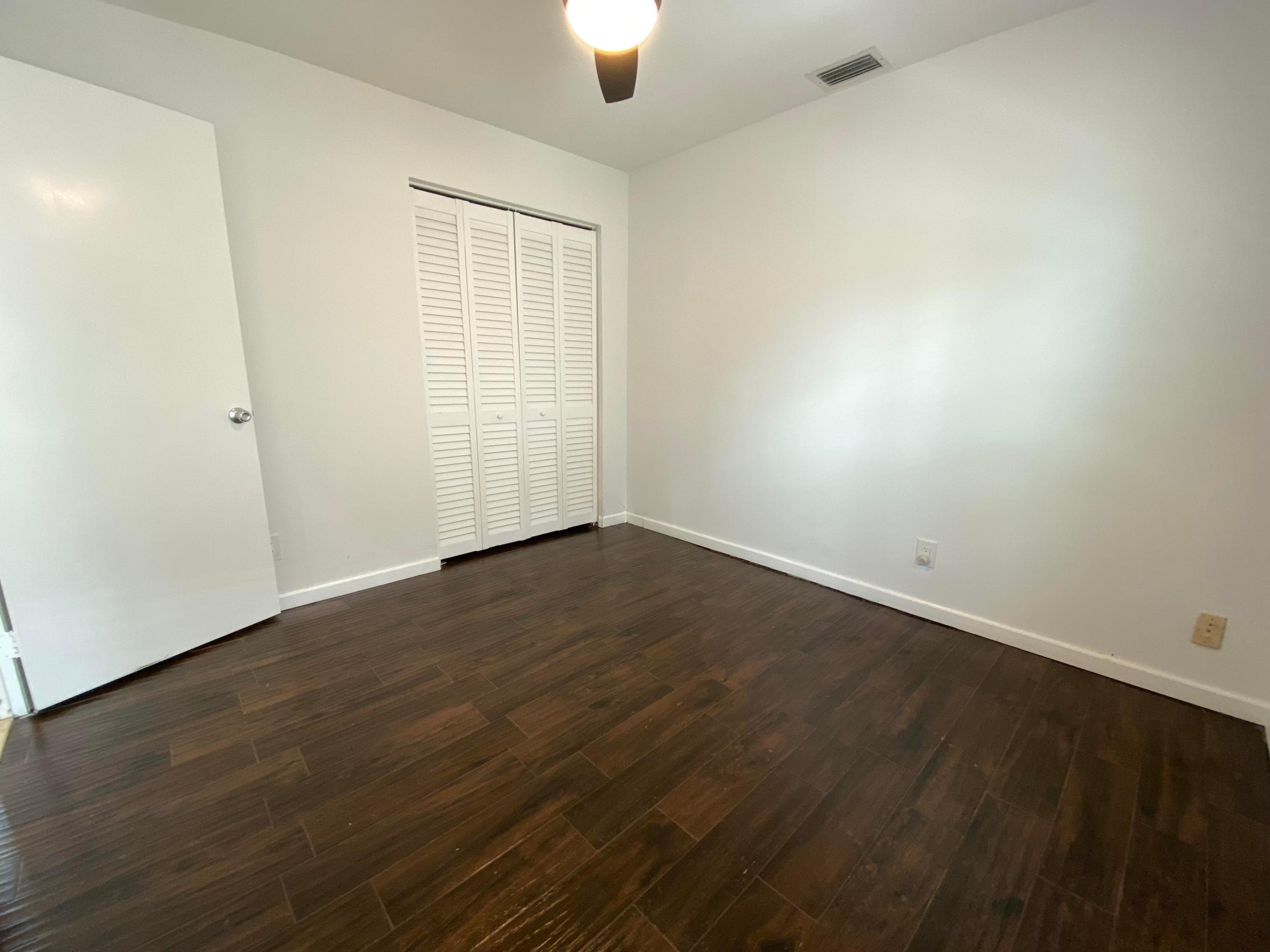 RAINBERRY LAKE - Residential Lease