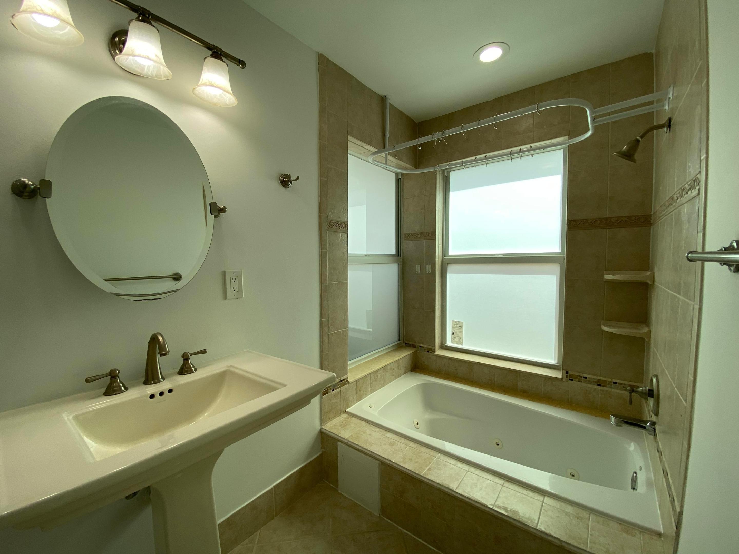 RAINBERRY LAKE - Residential Lease