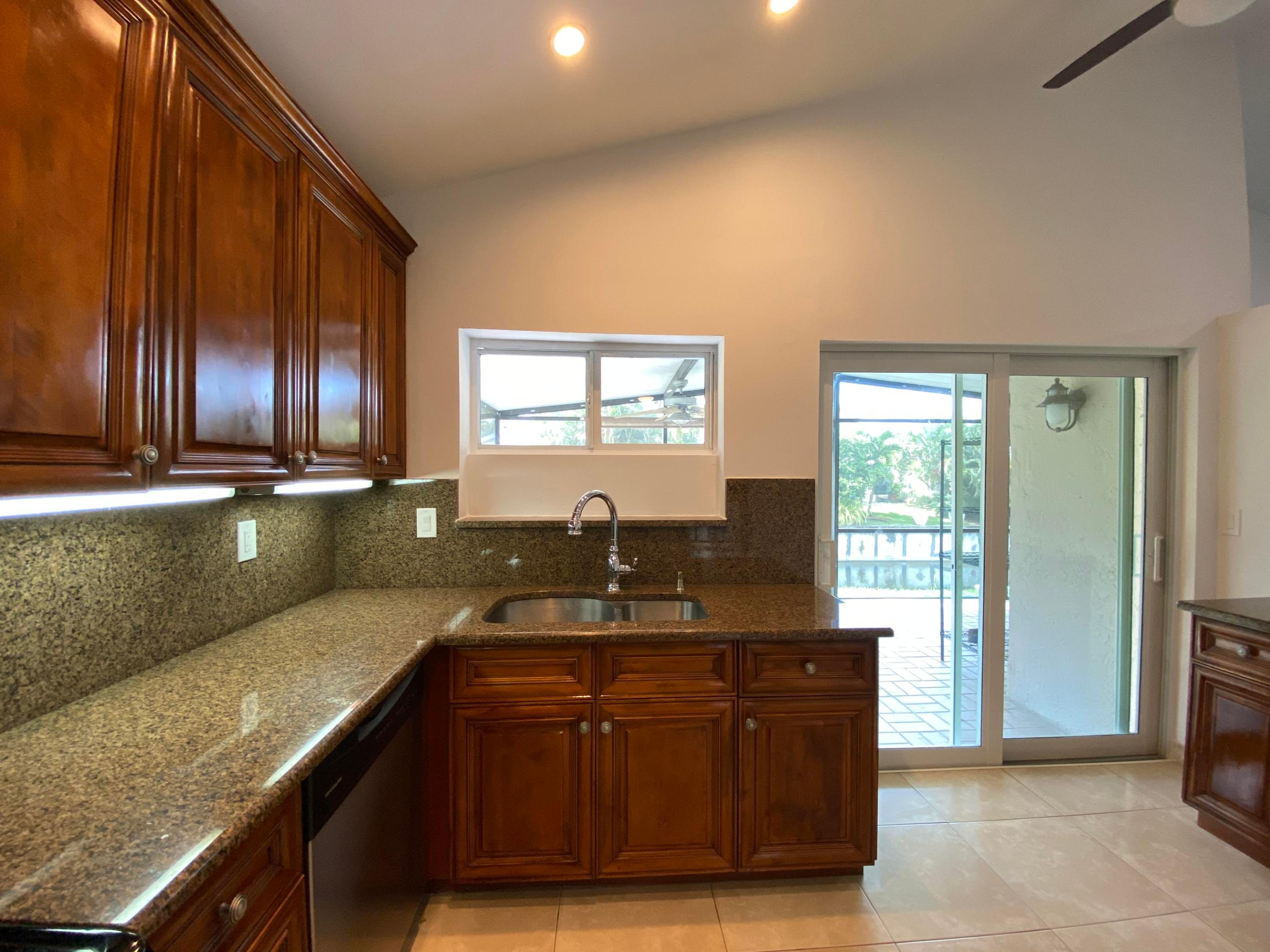 RAINBERRY LAKE - Residential Lease