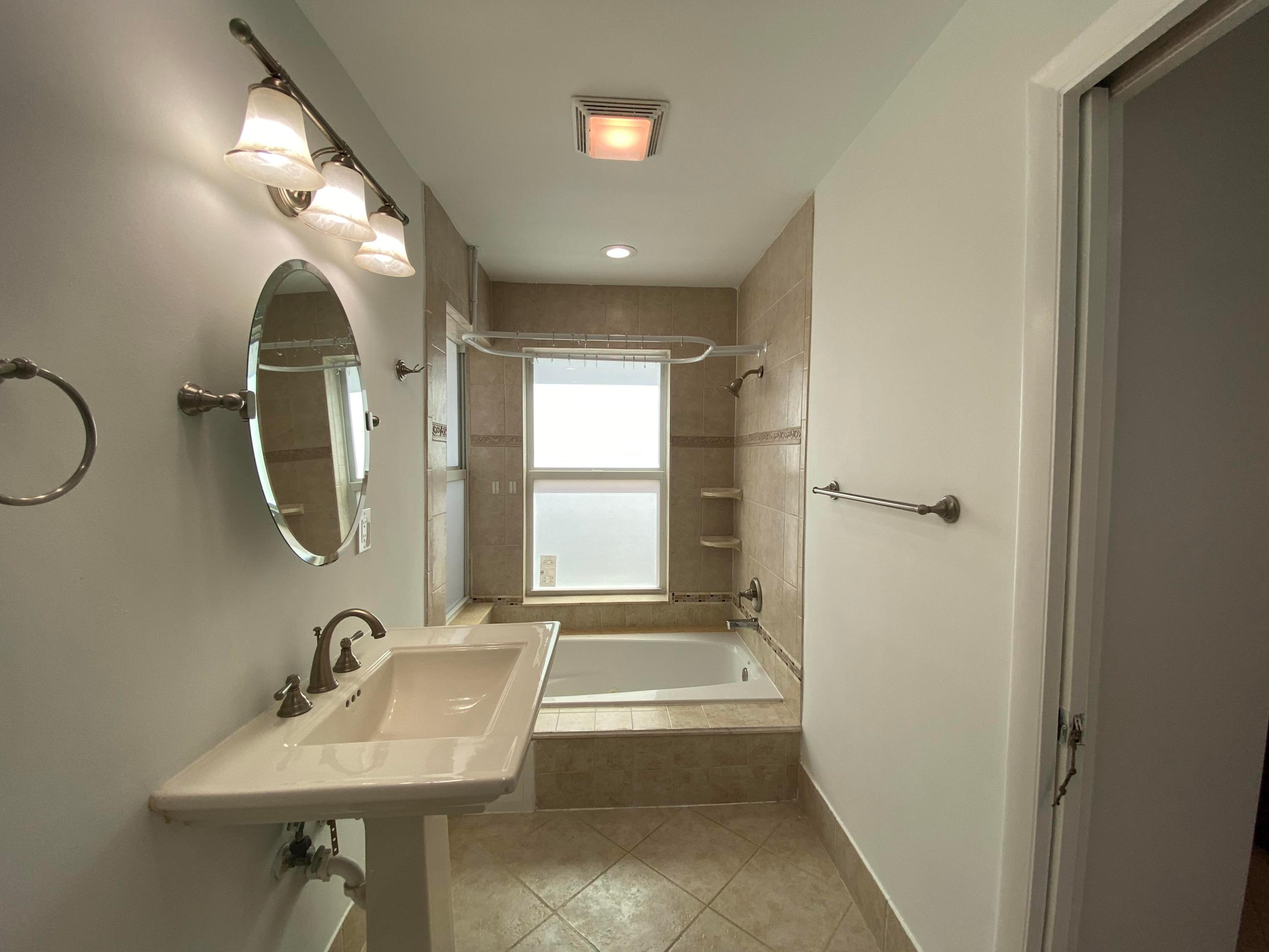 RAINBERRY LAKE - Residential Lease