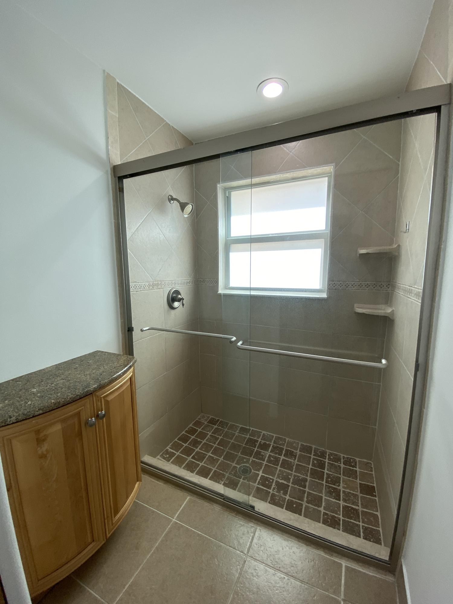 RAINBERRY LAKE - Residential Lease