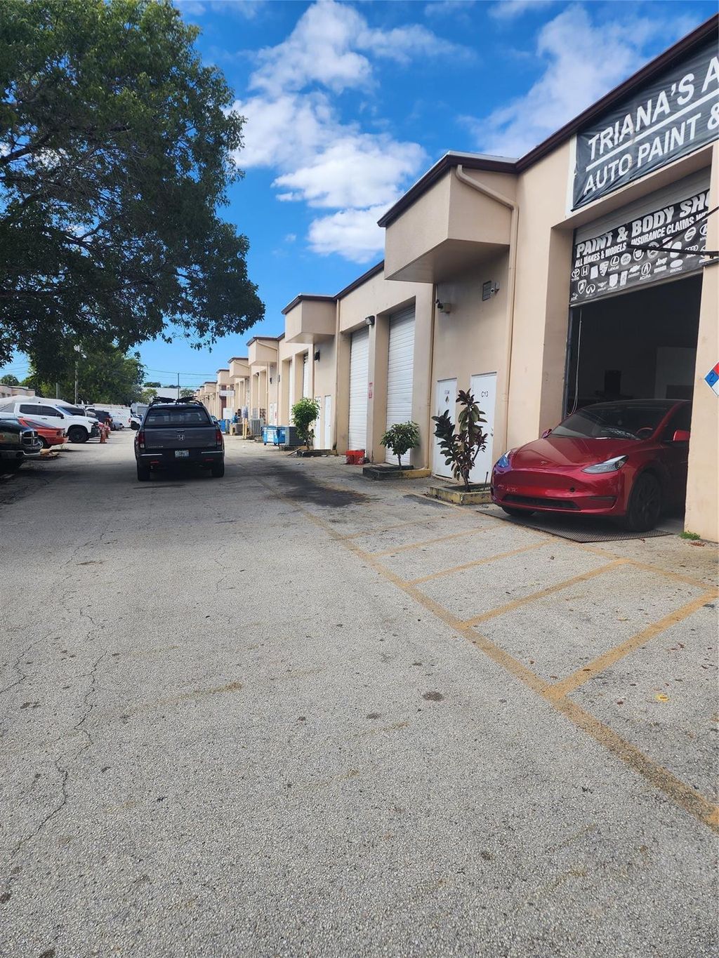 Photo of 2031 SW 70th Avenue, Davie, FL 33317 (MLS # F10542136)