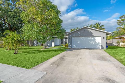 A home in Royal Palm Beach