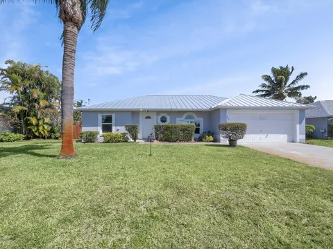509 SW Feldman Avenue, Port St Lucie, FL MLS: R11083044