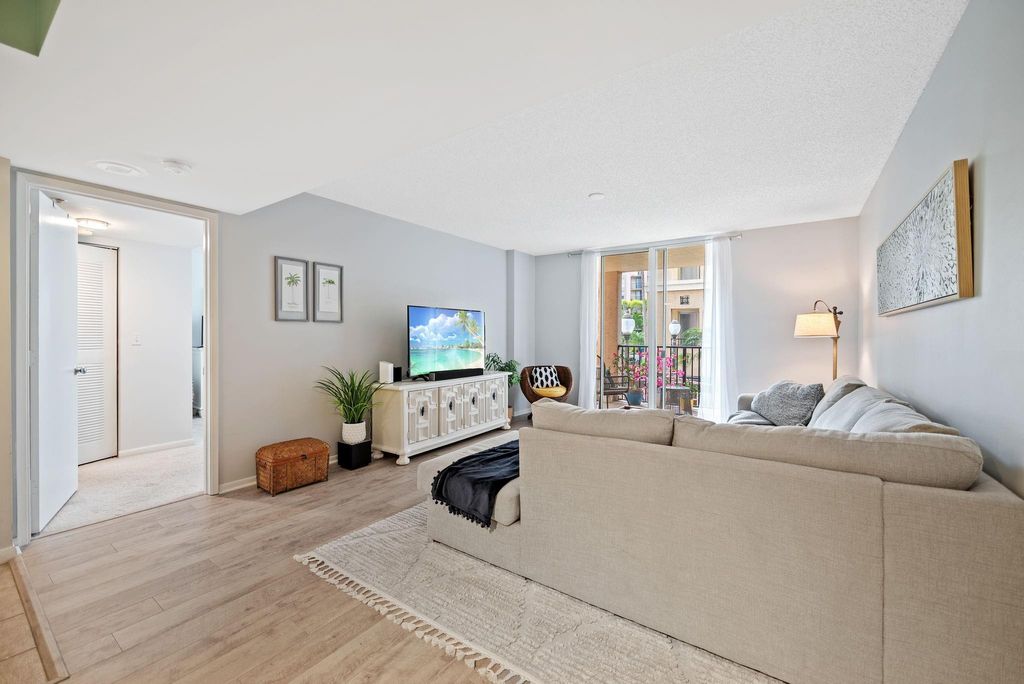 Photo of 520 SE 5th Avenue #2202, Fort Lauderdale, FL 33301 (MLS # F10548593)