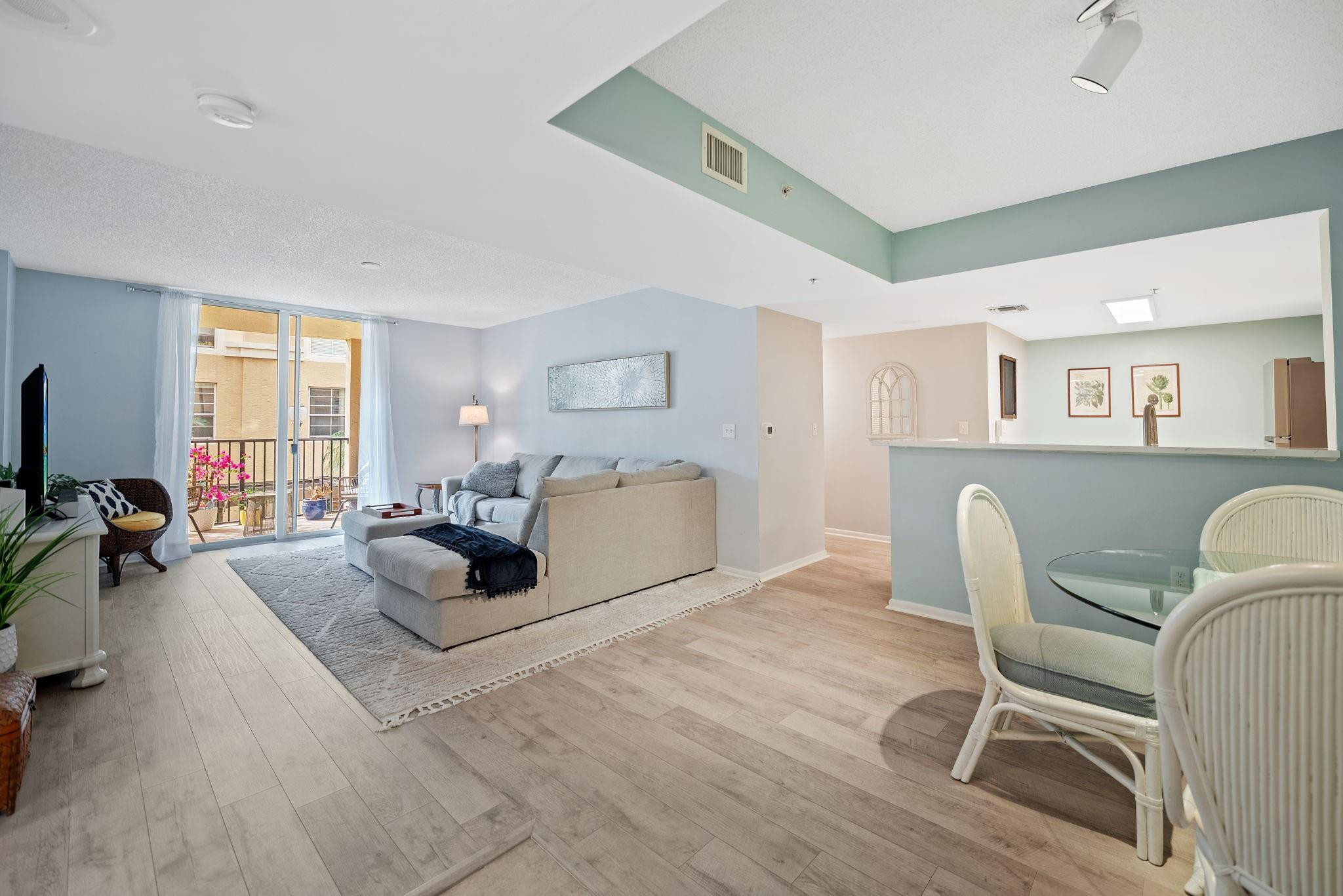 520 SE 5th Avenue 2202