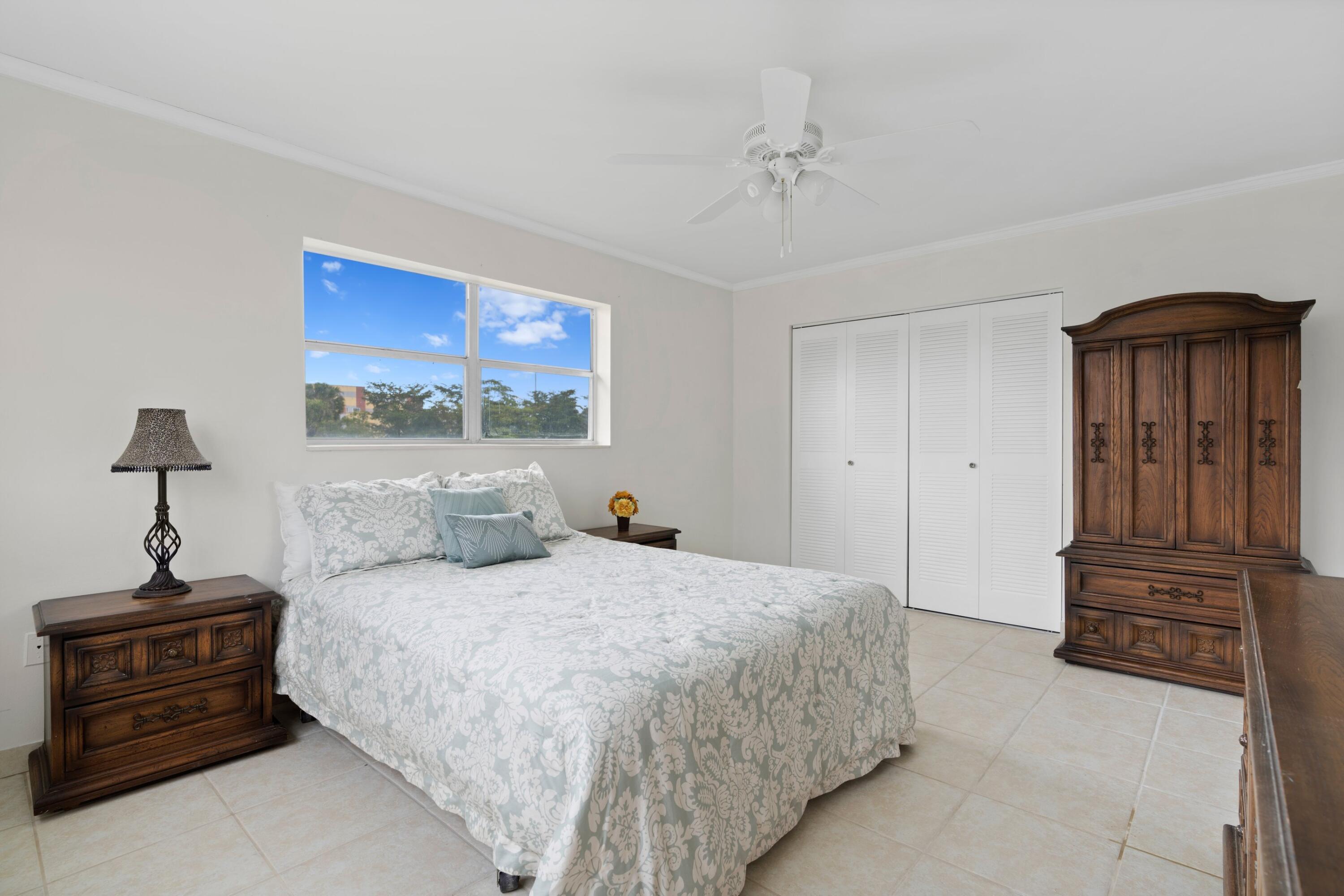 GOLDEN LAKES VILLAGE CONDO 1 THRU 13-A - Residential