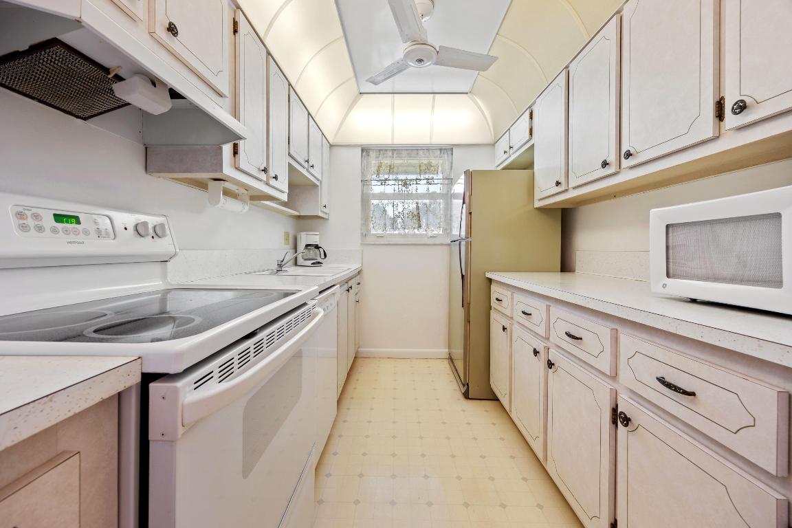 135 High Point Boulevard D