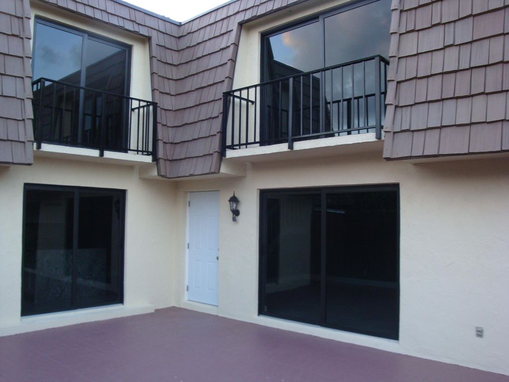 Photo of 594 Springdale Circle #59-d, Palm Springs, FL 33461 (MLS # B26009461)