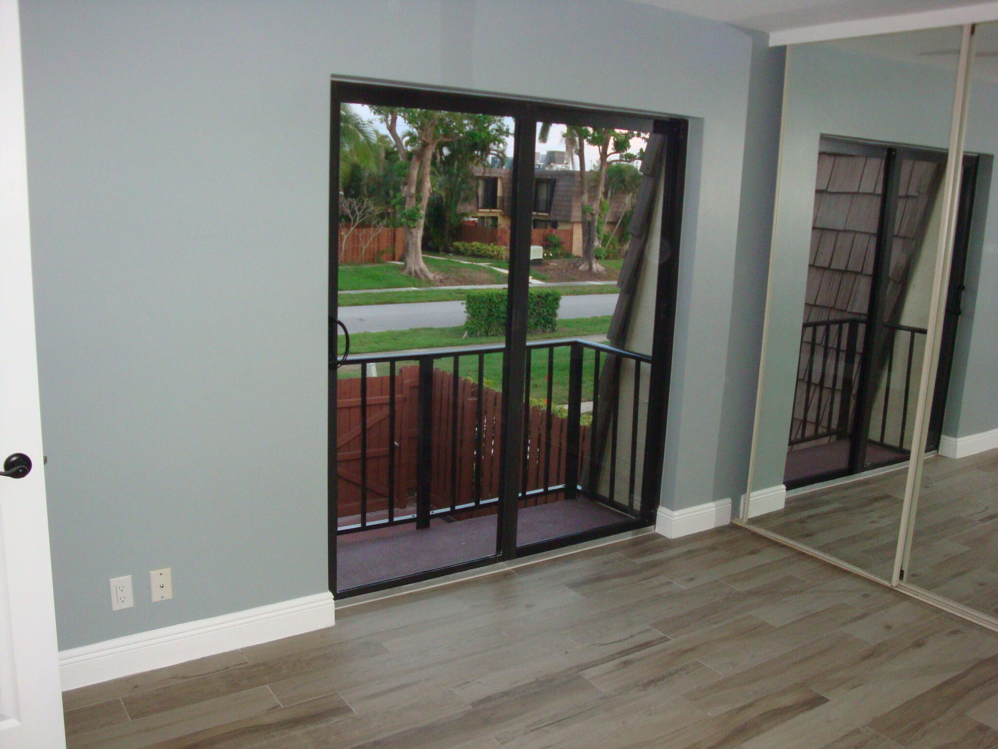 SPRINGDALE HOMES - Residential