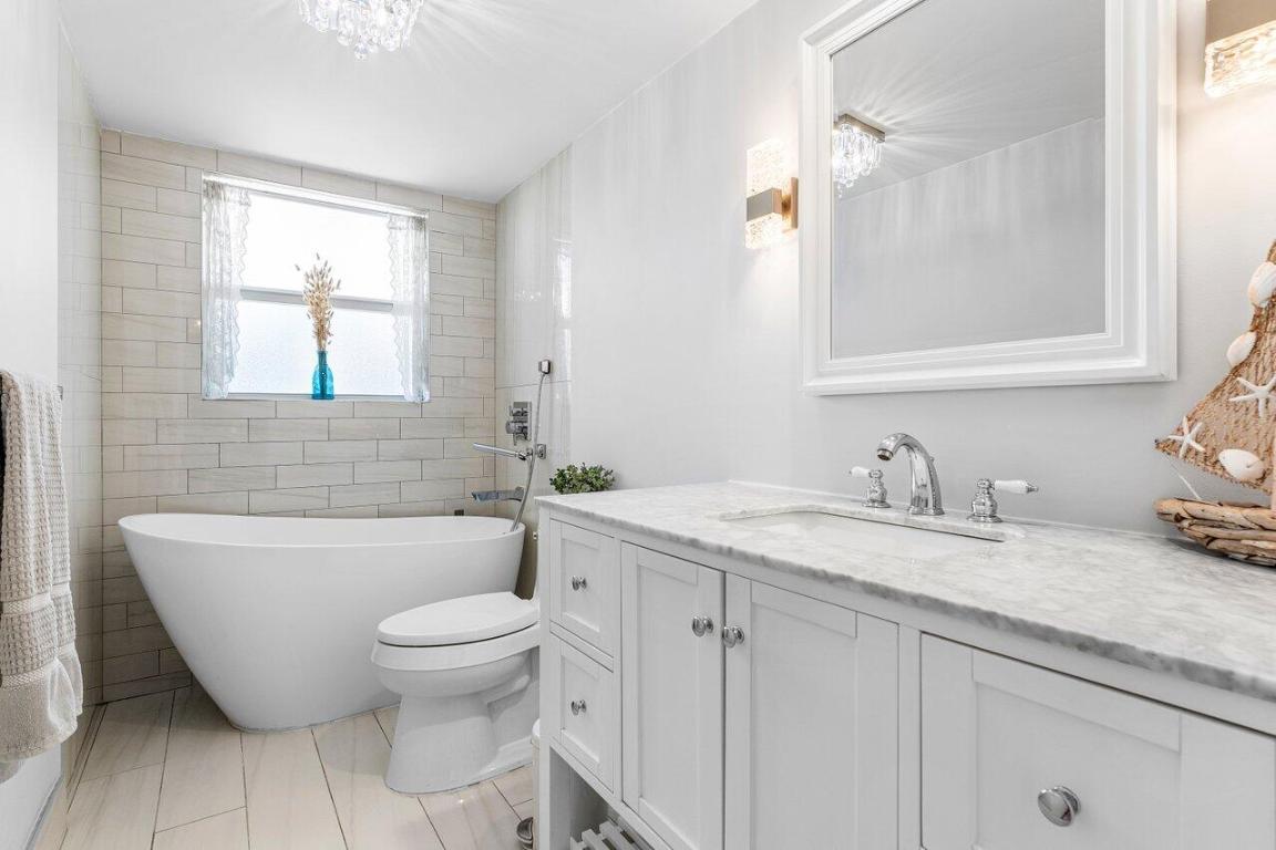 HARBOUR TERRACE CONDO - Residential