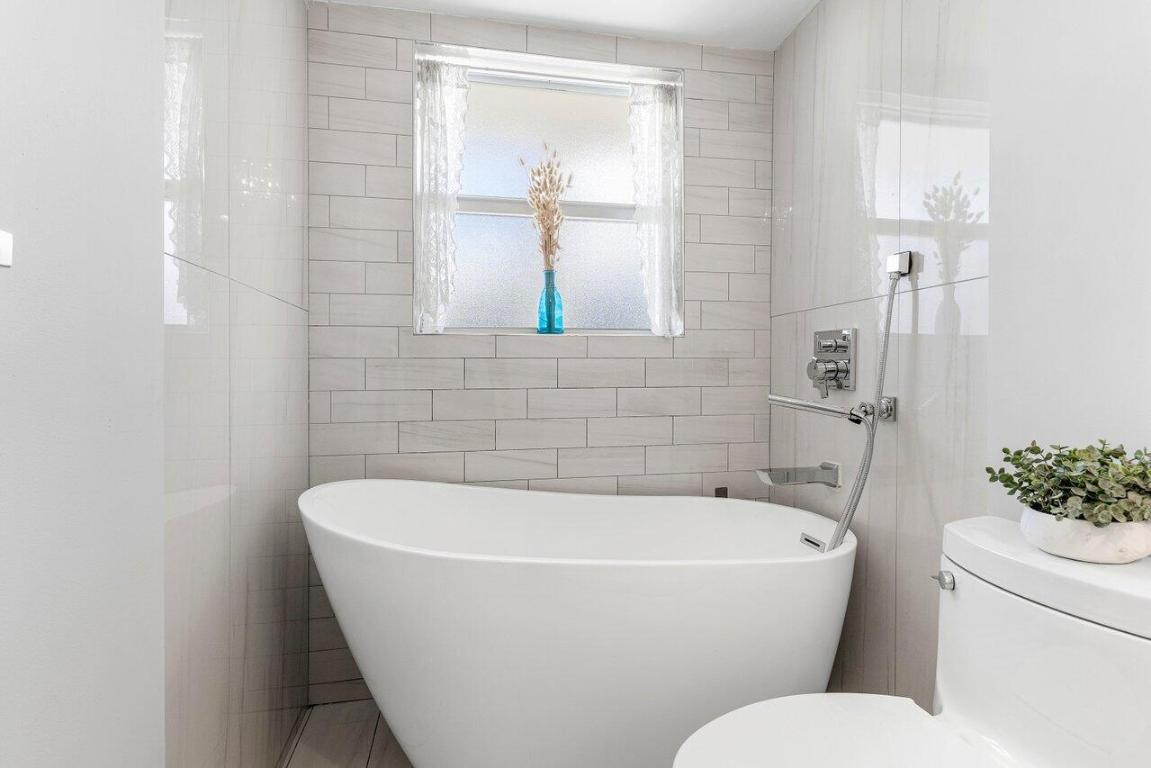 HARBOUR TERRACE CONDO - Residential