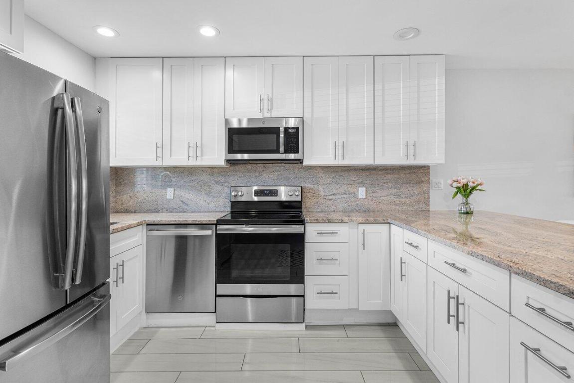 HARBOUR TERRACE CONDO - Residential