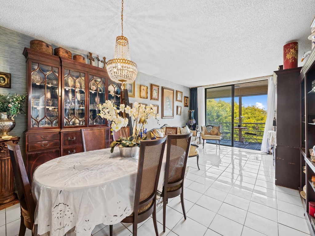 2840 Somerset Drive 317M