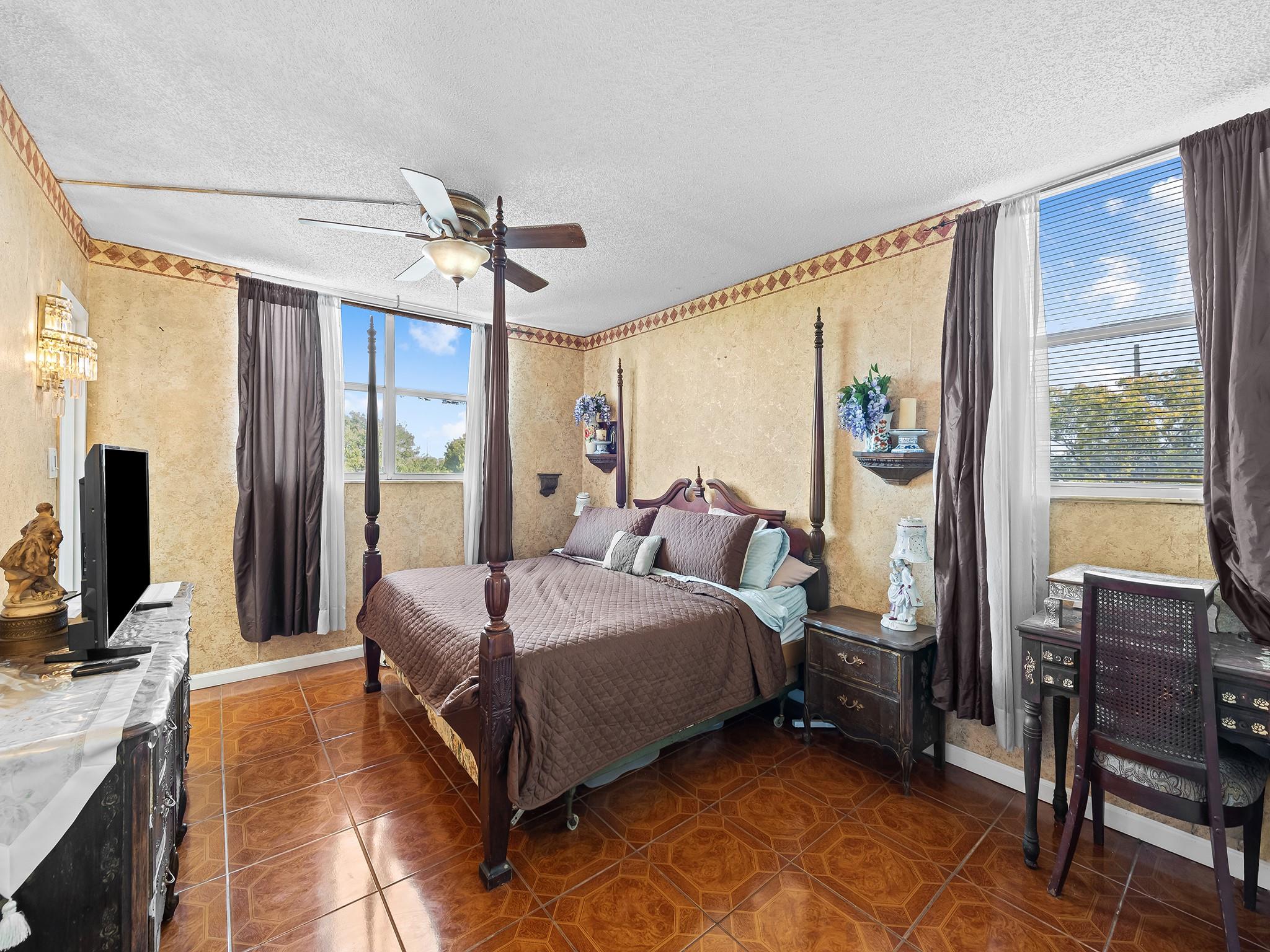 Spacious unit at the Somerset Gated Community. This is a larger unit with 2 bedrooms and 2 full baths. The Somerset is a Hopa Verified and gated community offering amenities such as a pool, BBQ area, billiard room, gym, shuffleboard, pickleball, tennis & more. Conveniently located near malls and restaurants, it's only 6 miles to the beach. The unit comes with one parking space and one storage unit. No rentals for three years. At least 1 resident must be 55+.