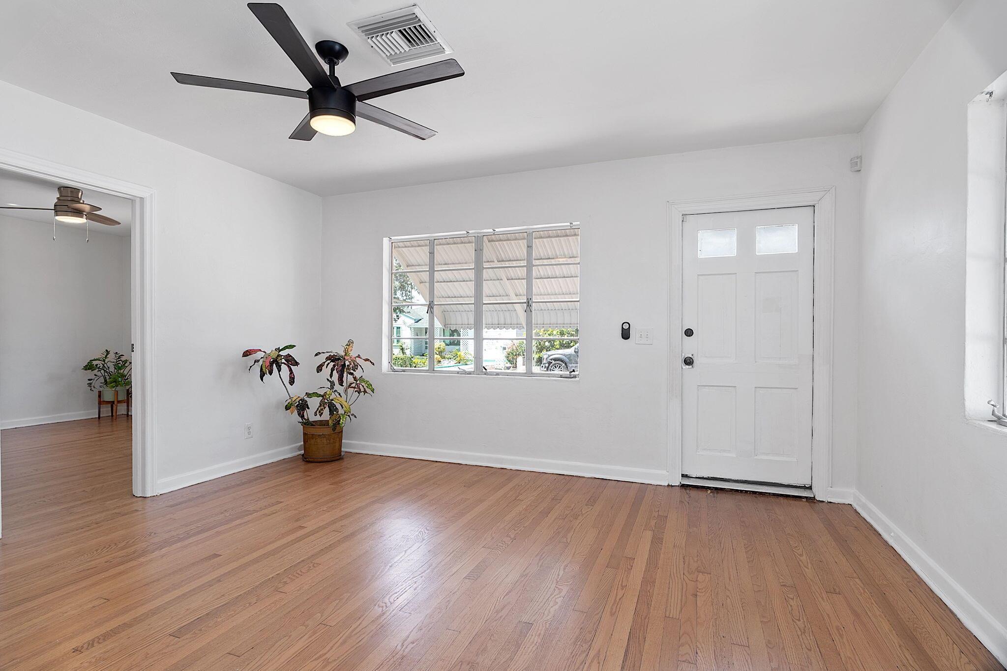 LAKE WORTH TOWN OF - Residential Income