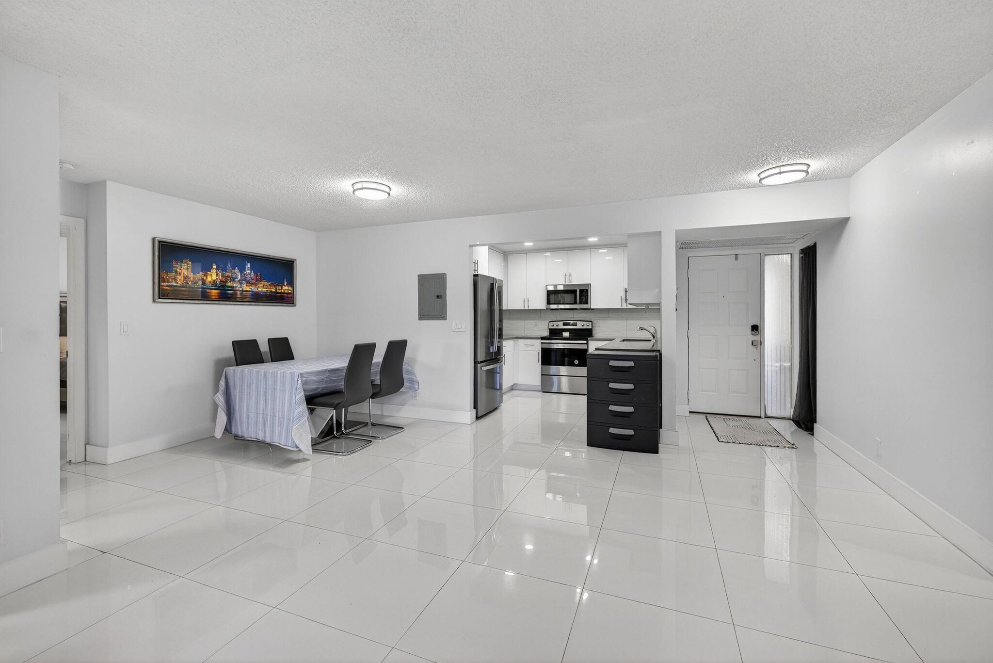 BAYWOOD VILLAGE I-A CONDO - Residential