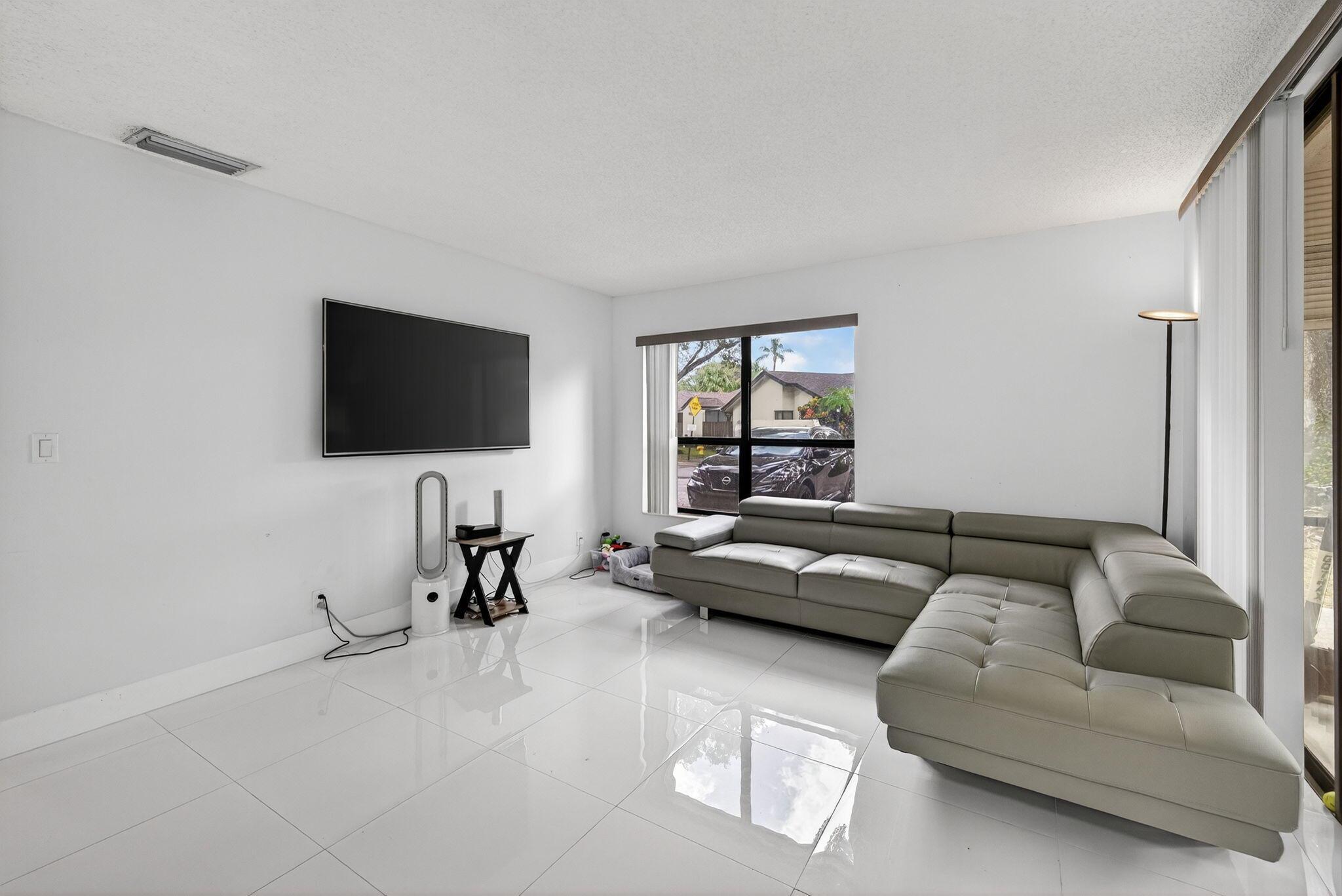 BAYWOOD VILLAGE I-A CONDO - Residential