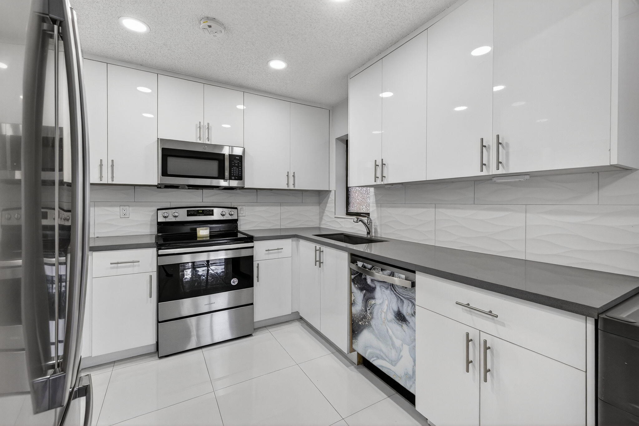 BAYWOOD VILLAGE I-A CONDO - Residential