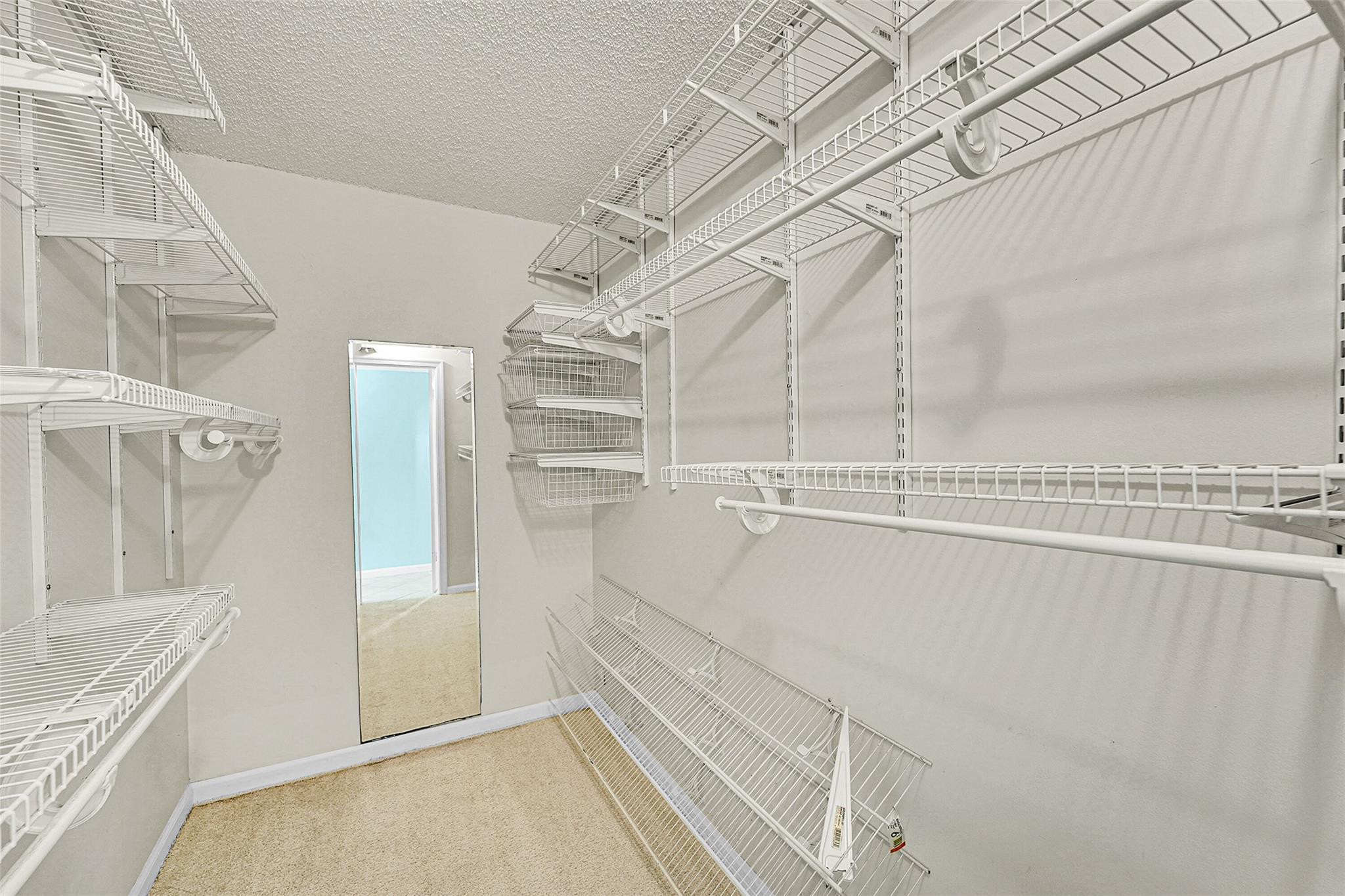 Island Club - Residential