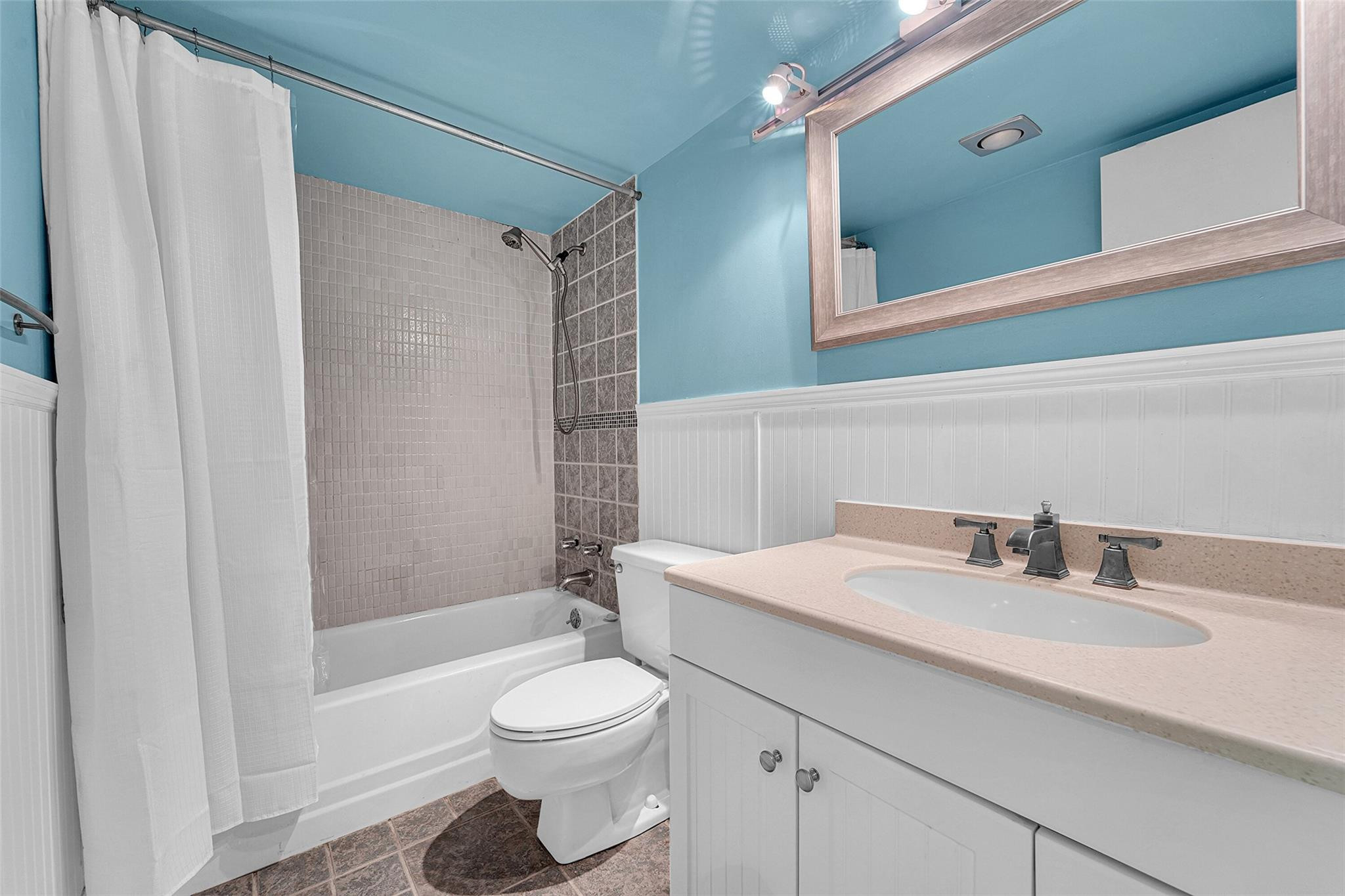 Island Club - Residential