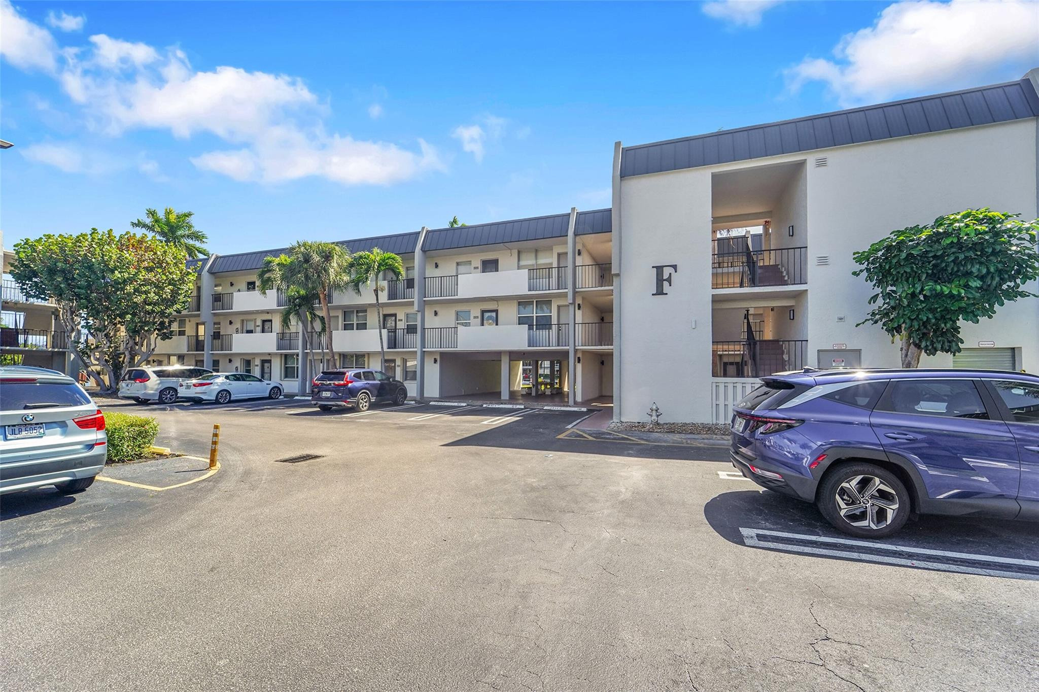 Island Club - Residential