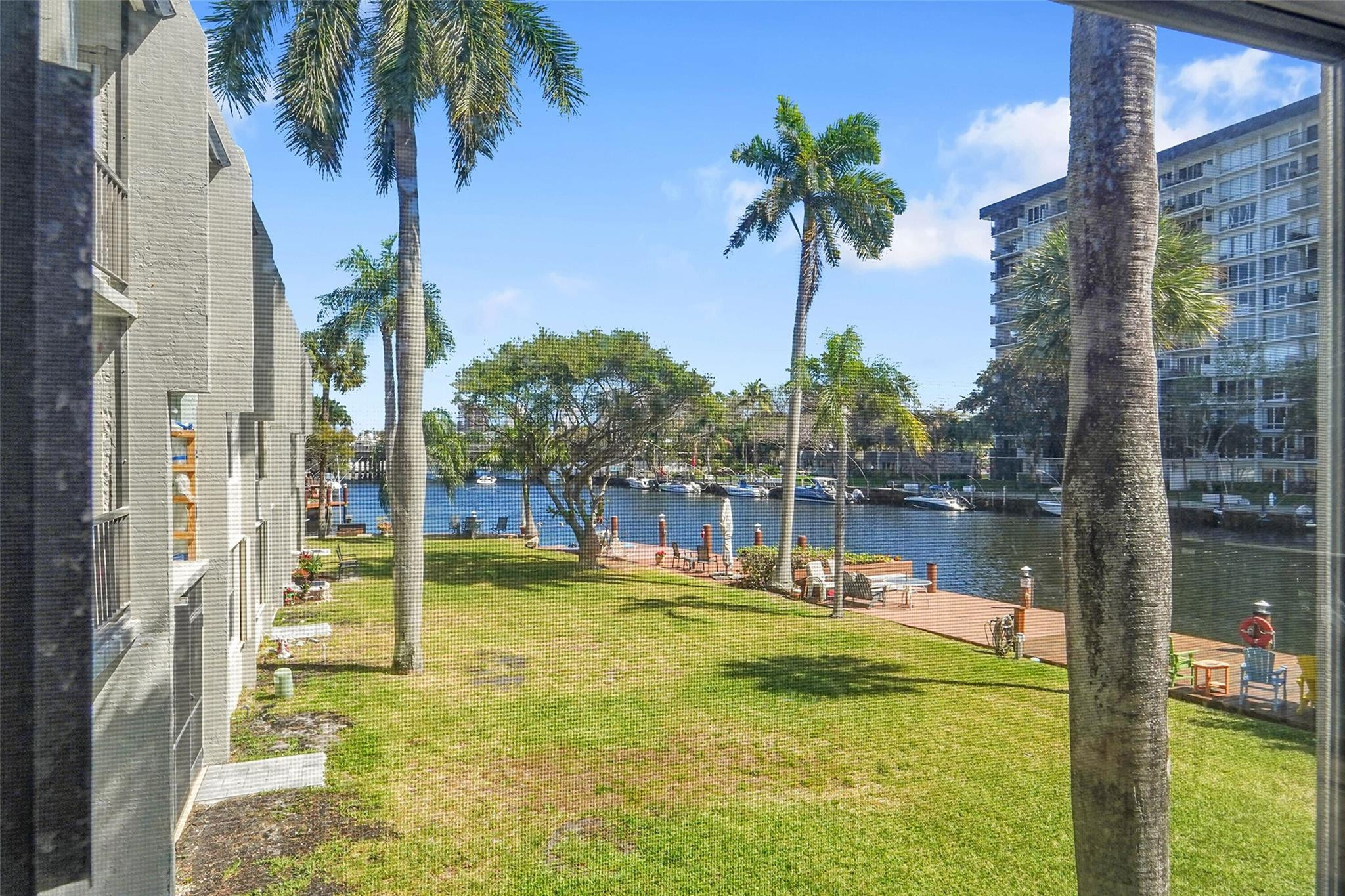 Island Club - Residential