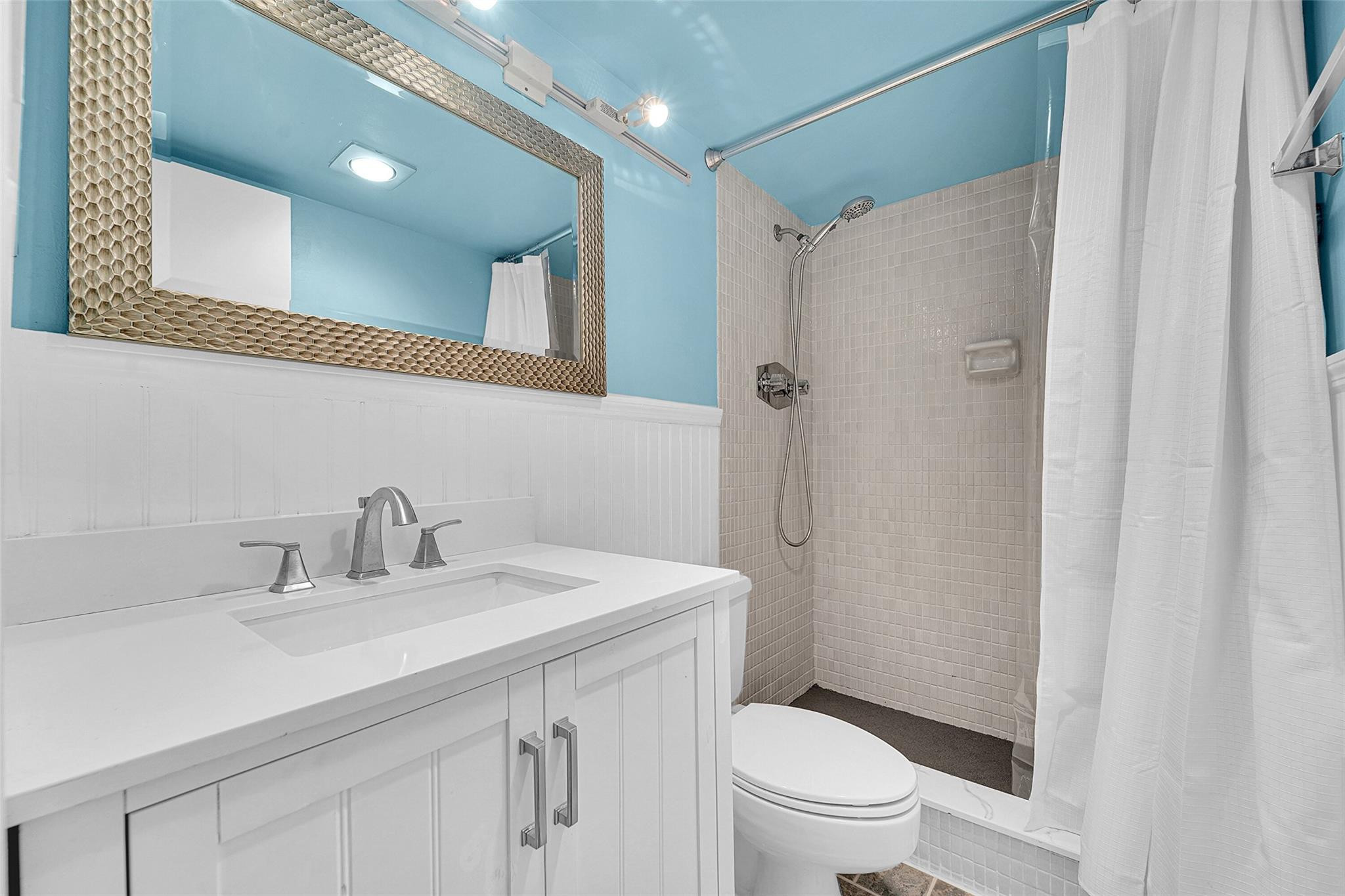 Island Club - Residential