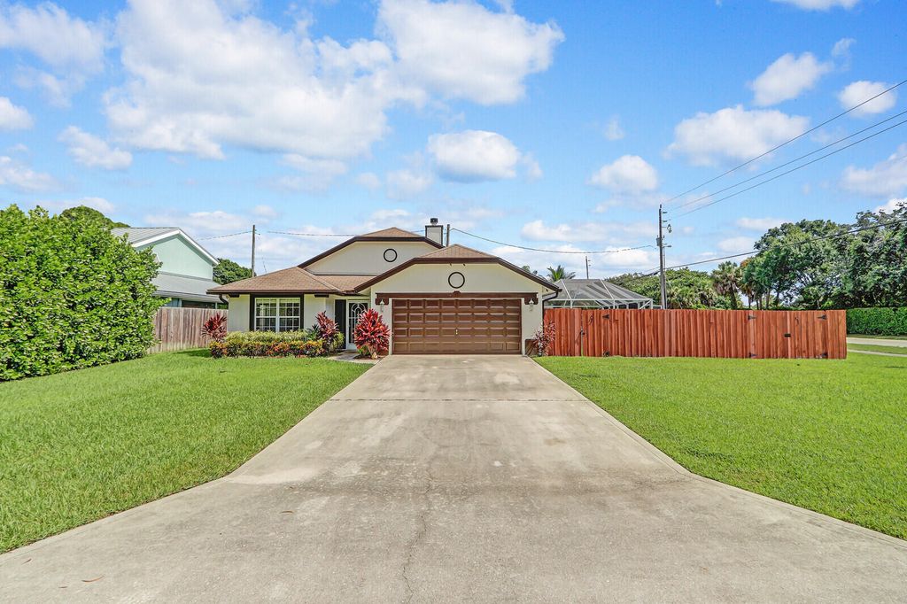 Photo of 6019 Flemming Street, Jupiter, FL 33458 (MLS # R11008504)