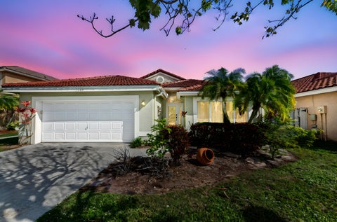 Featured picture for the property R11146938