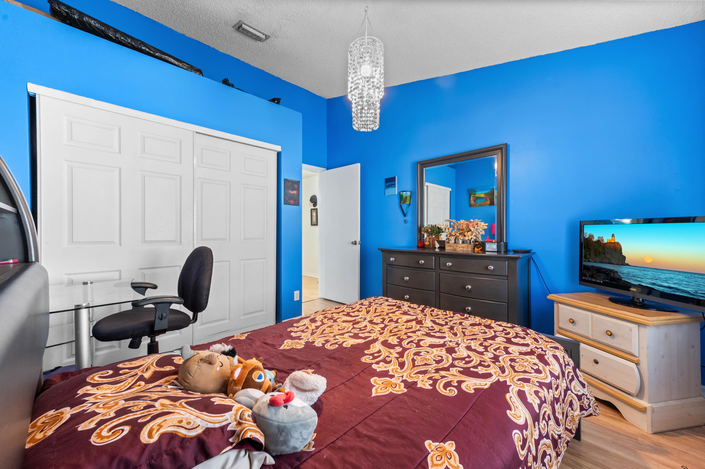 LAKE CHARLESTON - Residential