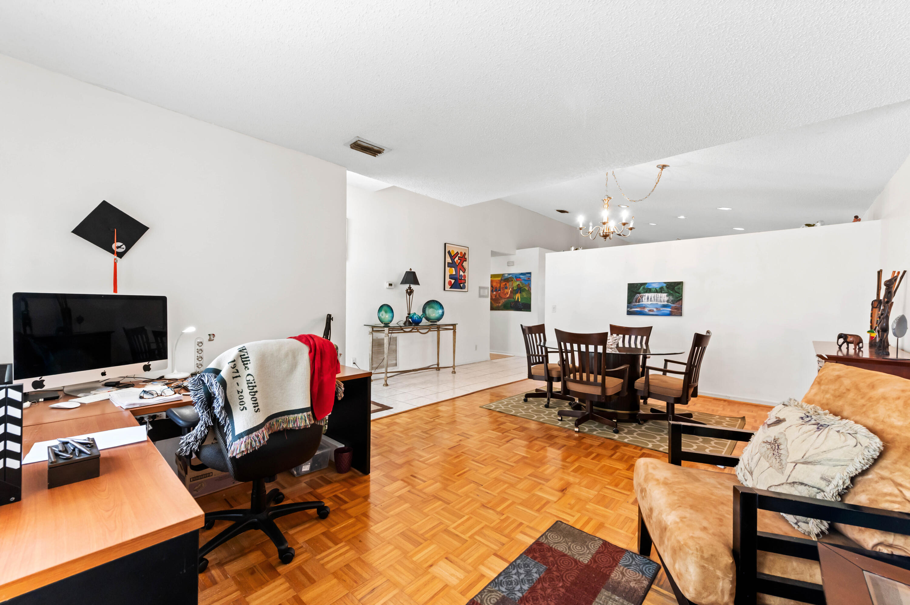 LAKE CHARLESTON - Residential