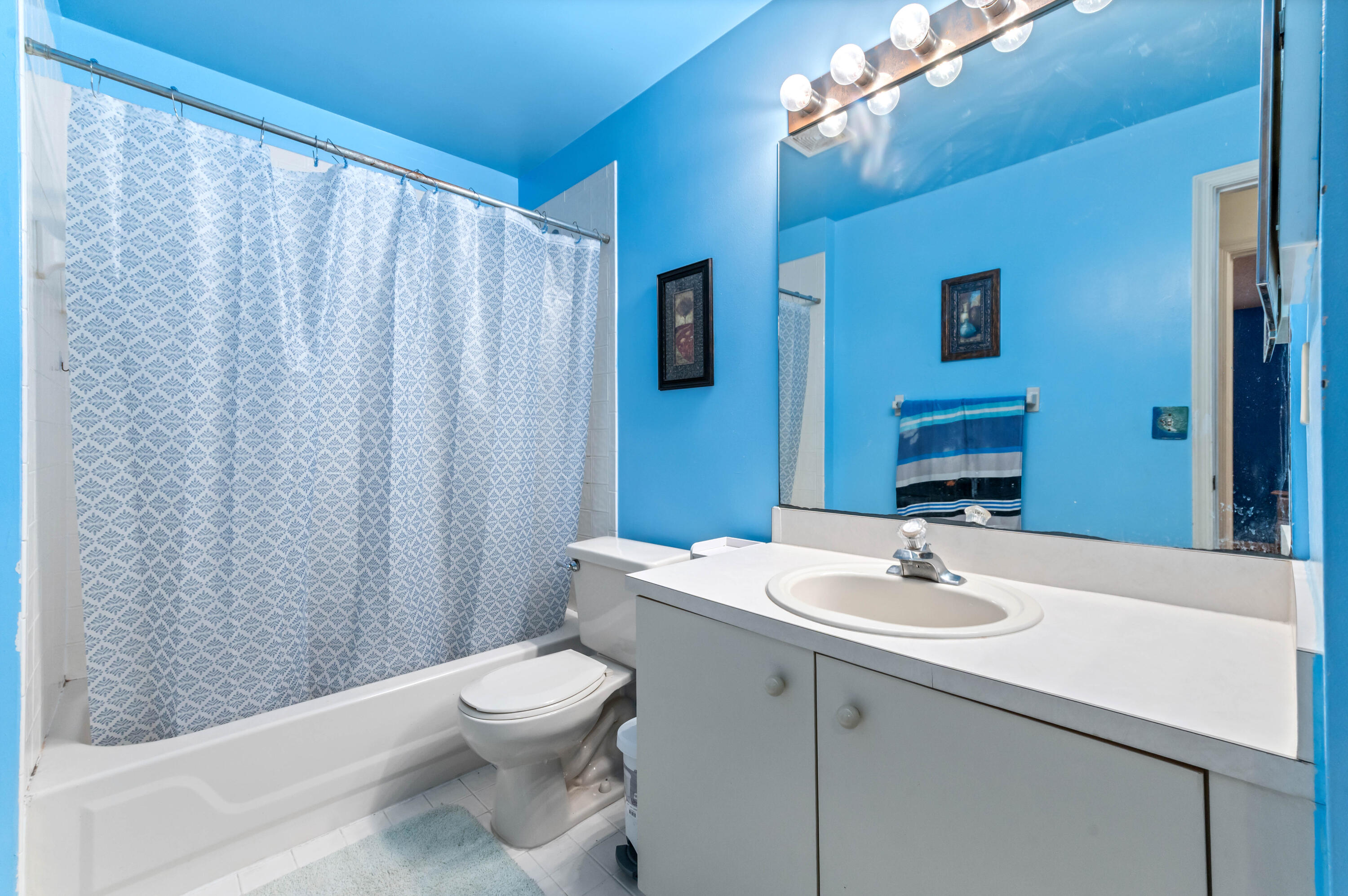 LAKE CHARLESTON - Residential