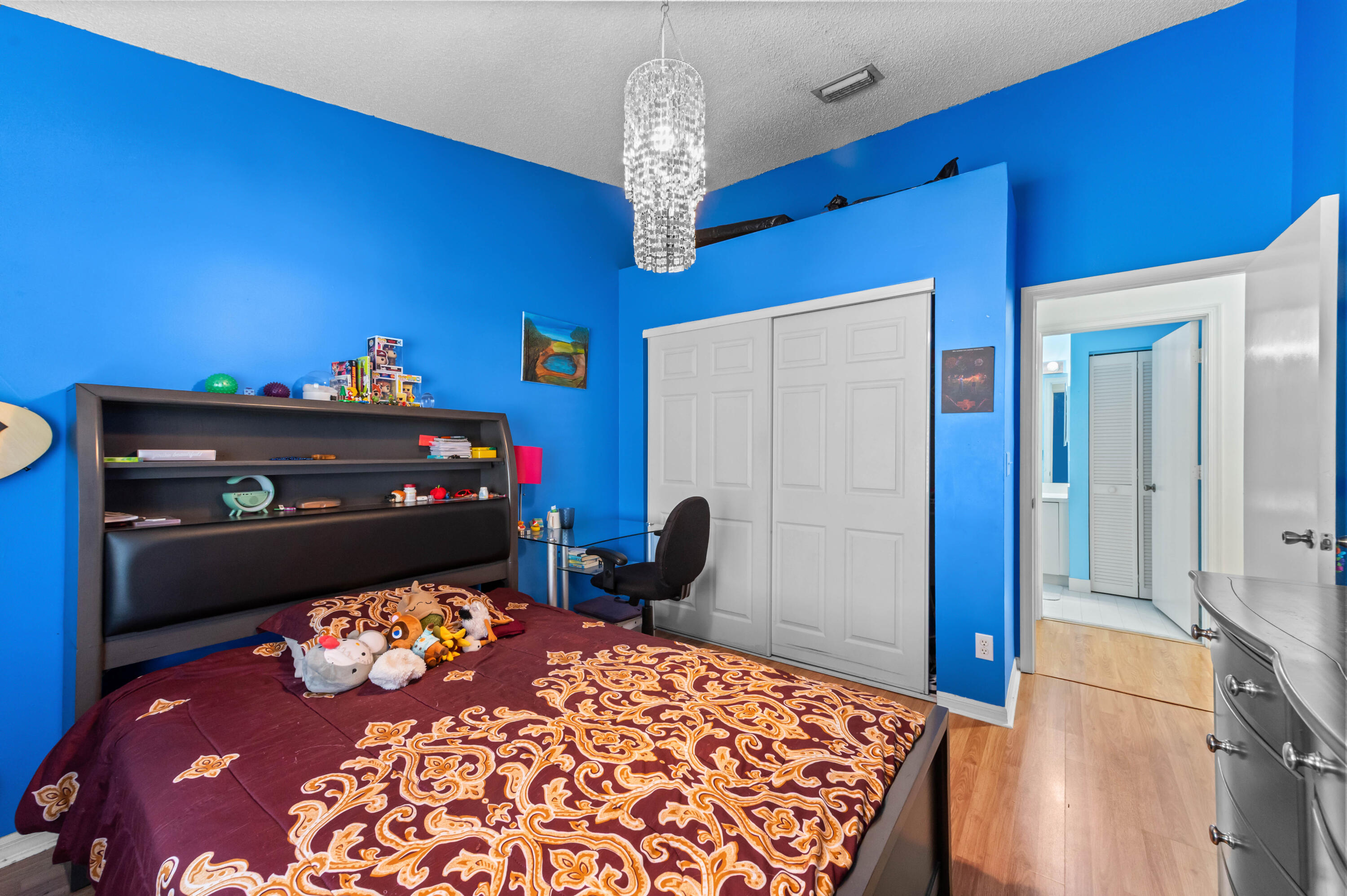 LAKE CHARLESTON - Residential