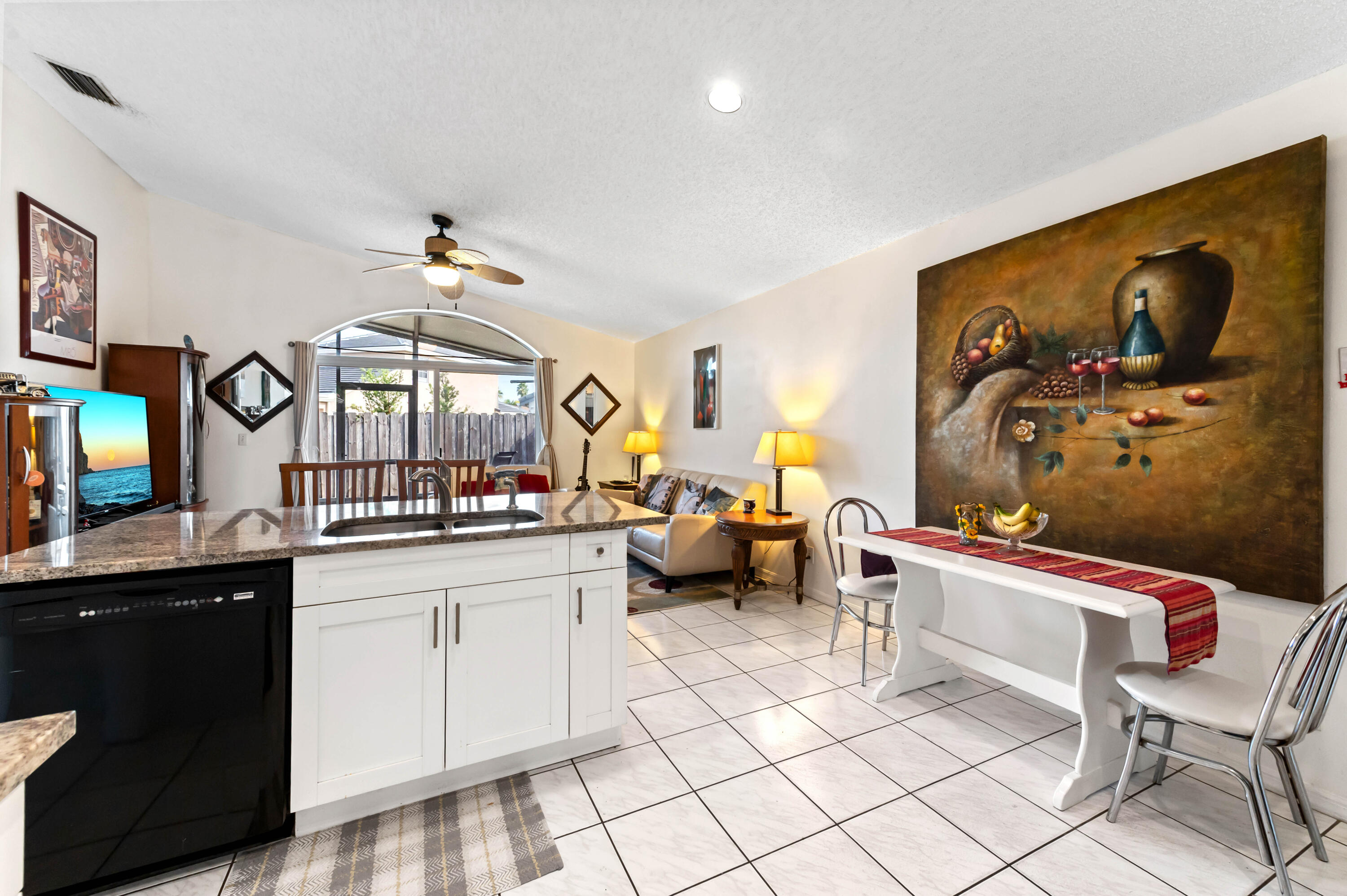 LAKE CHARLESTON - Residential