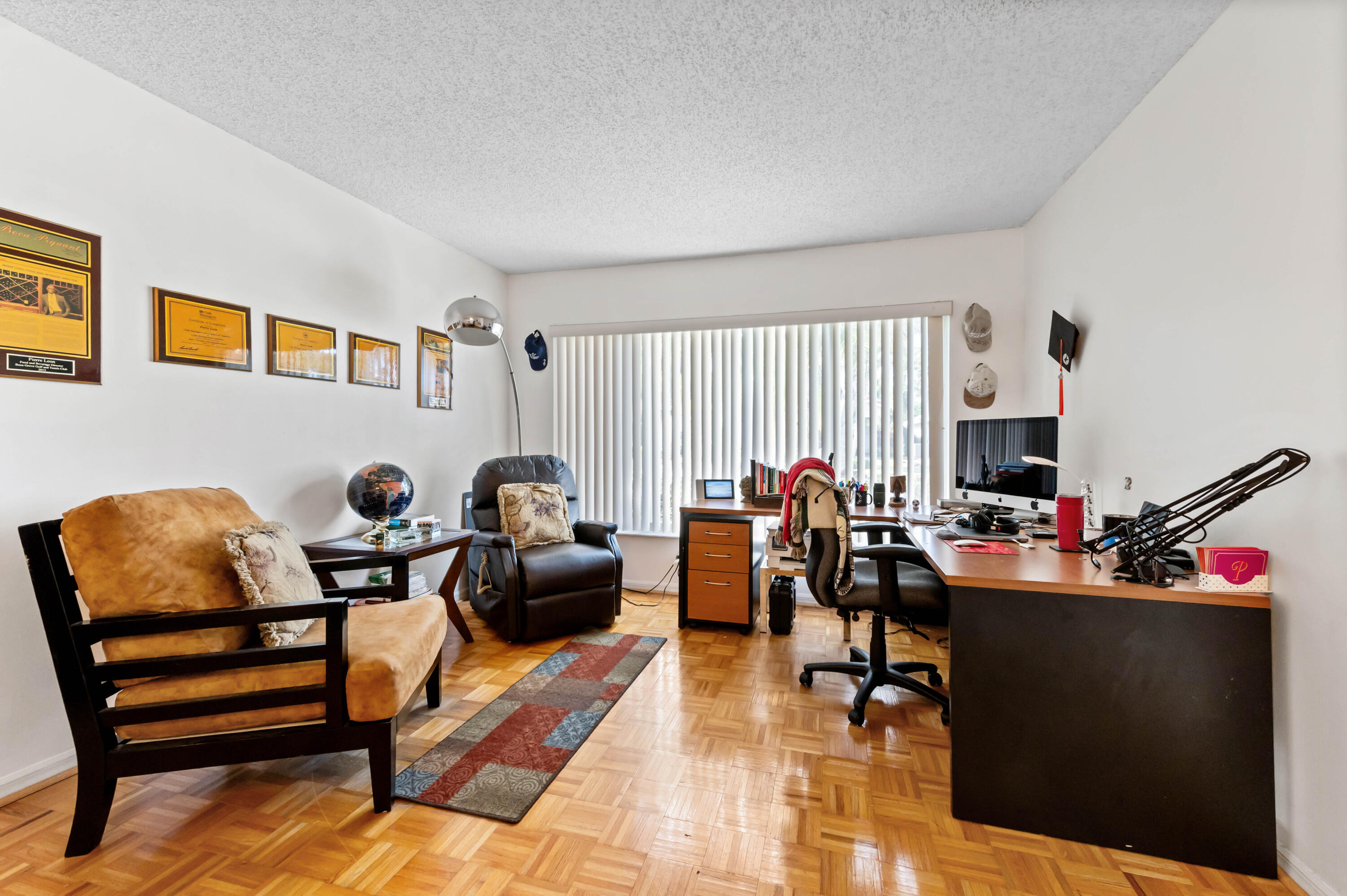 LAKE CHARLESTON - Residential