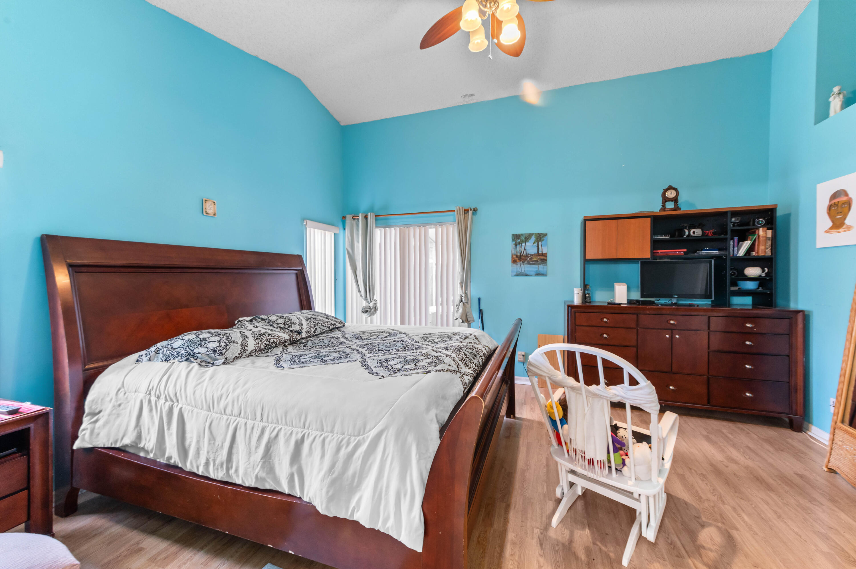 LAKE CHARLESTON - Residential