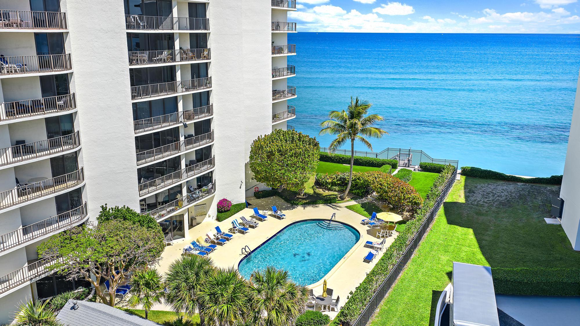 CONNEMARA CONDO - Residential