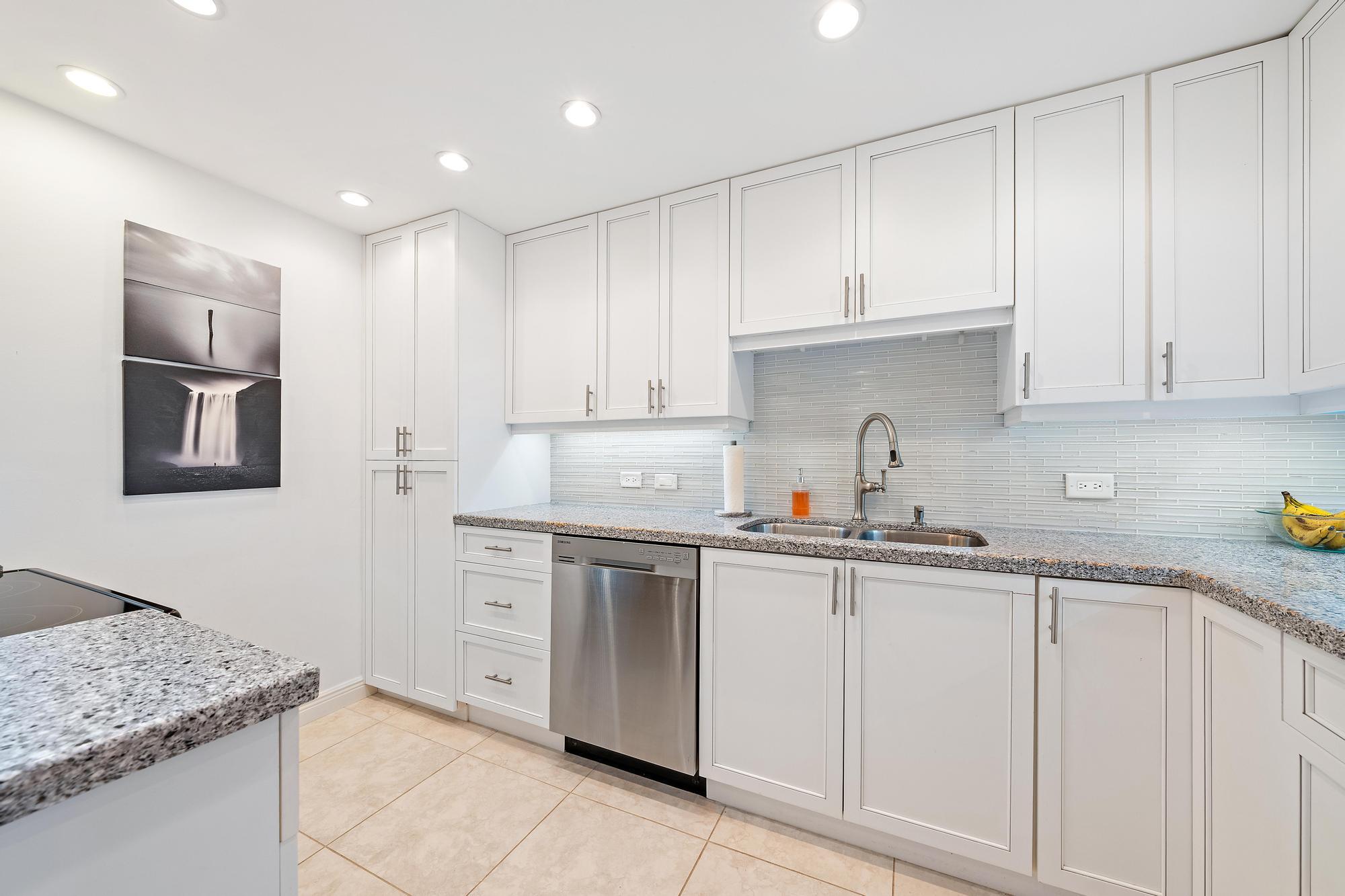 CONNEMARA CONDO - Residential