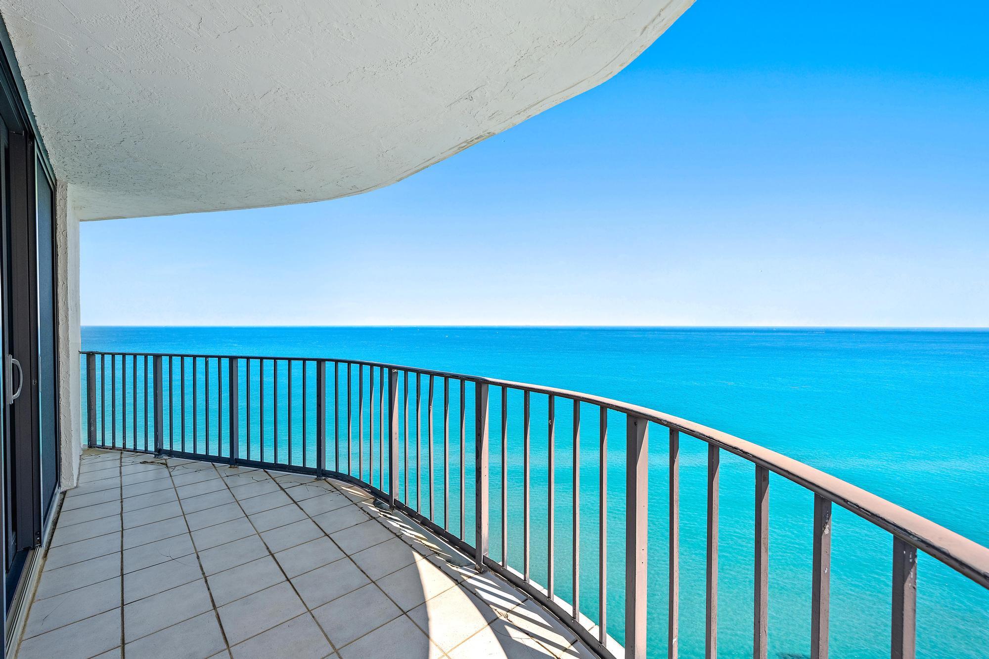 CONNEMARA CONDO - Residential