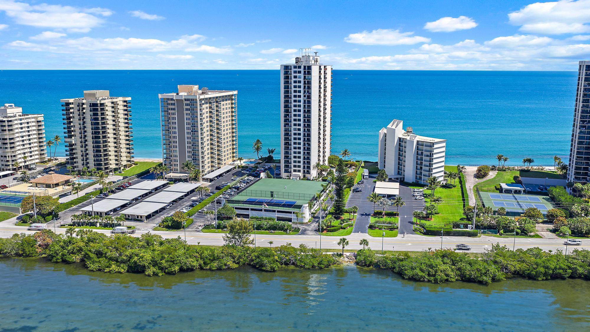 CONNEMARA CONDO - Residential