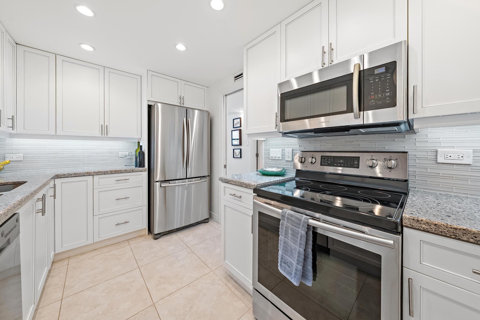 CONNEMARA CONDO - Residential