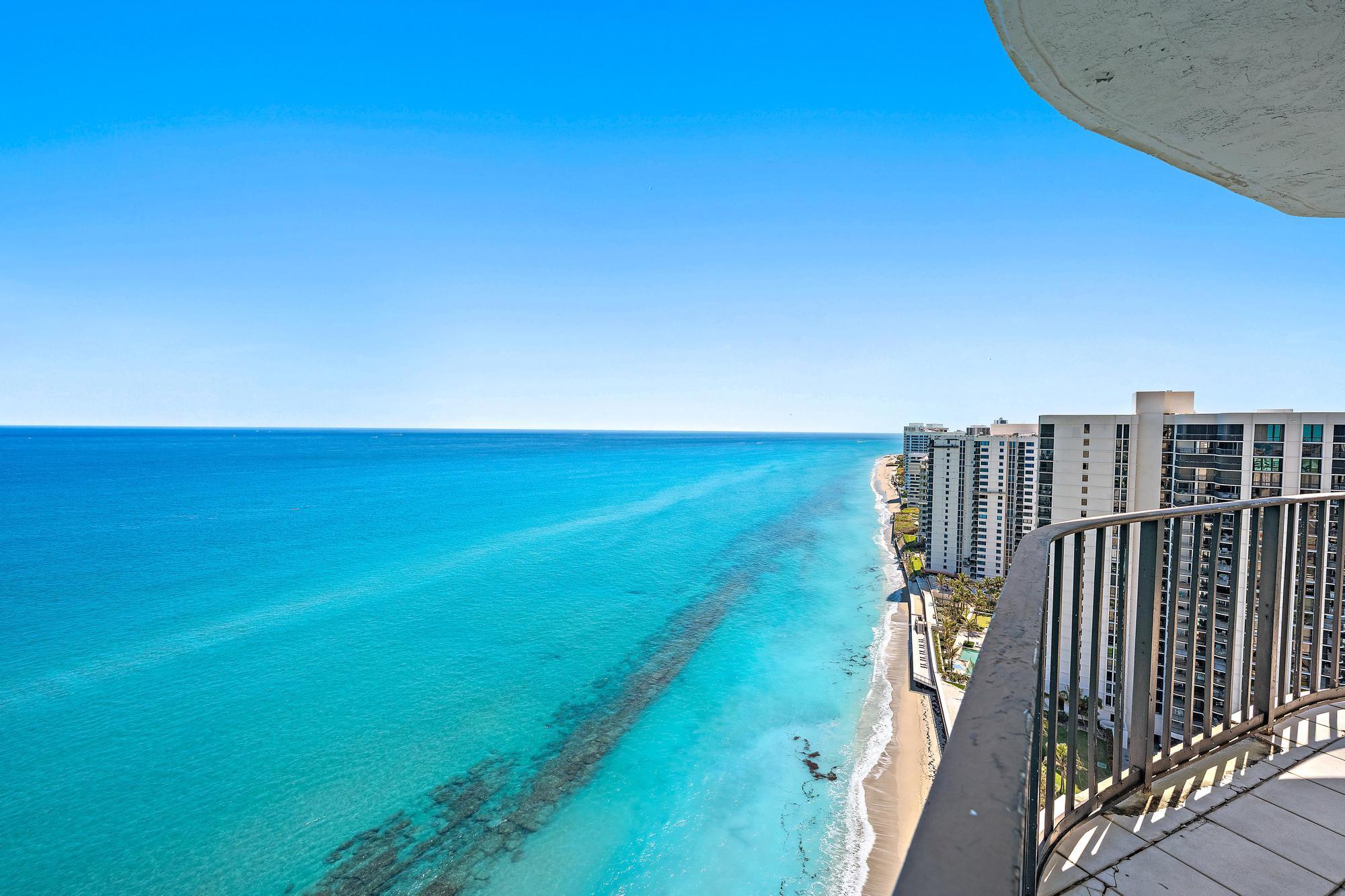 View photos, virtual tours, details... 5420 N Ocean Drive Ph2