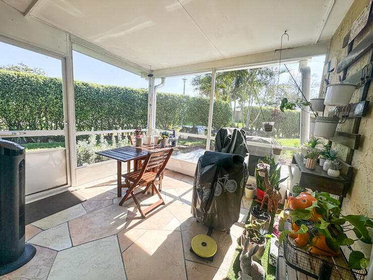 PALM GREENS AT VILLA DEL RAY CONDO II - Residential Lease