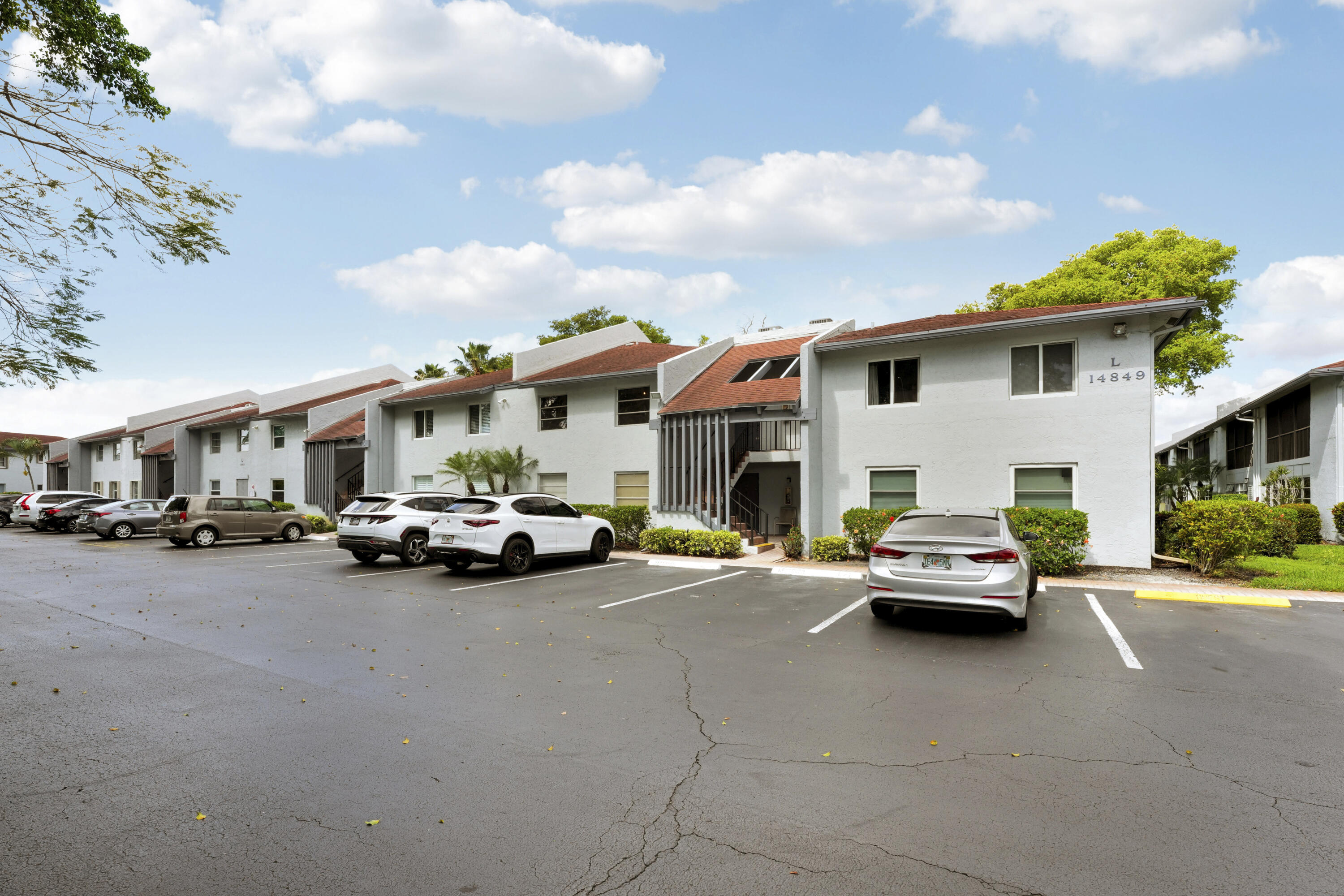 VILLAGES OF ORIOLE DEAUVILLE CONDO - Residential