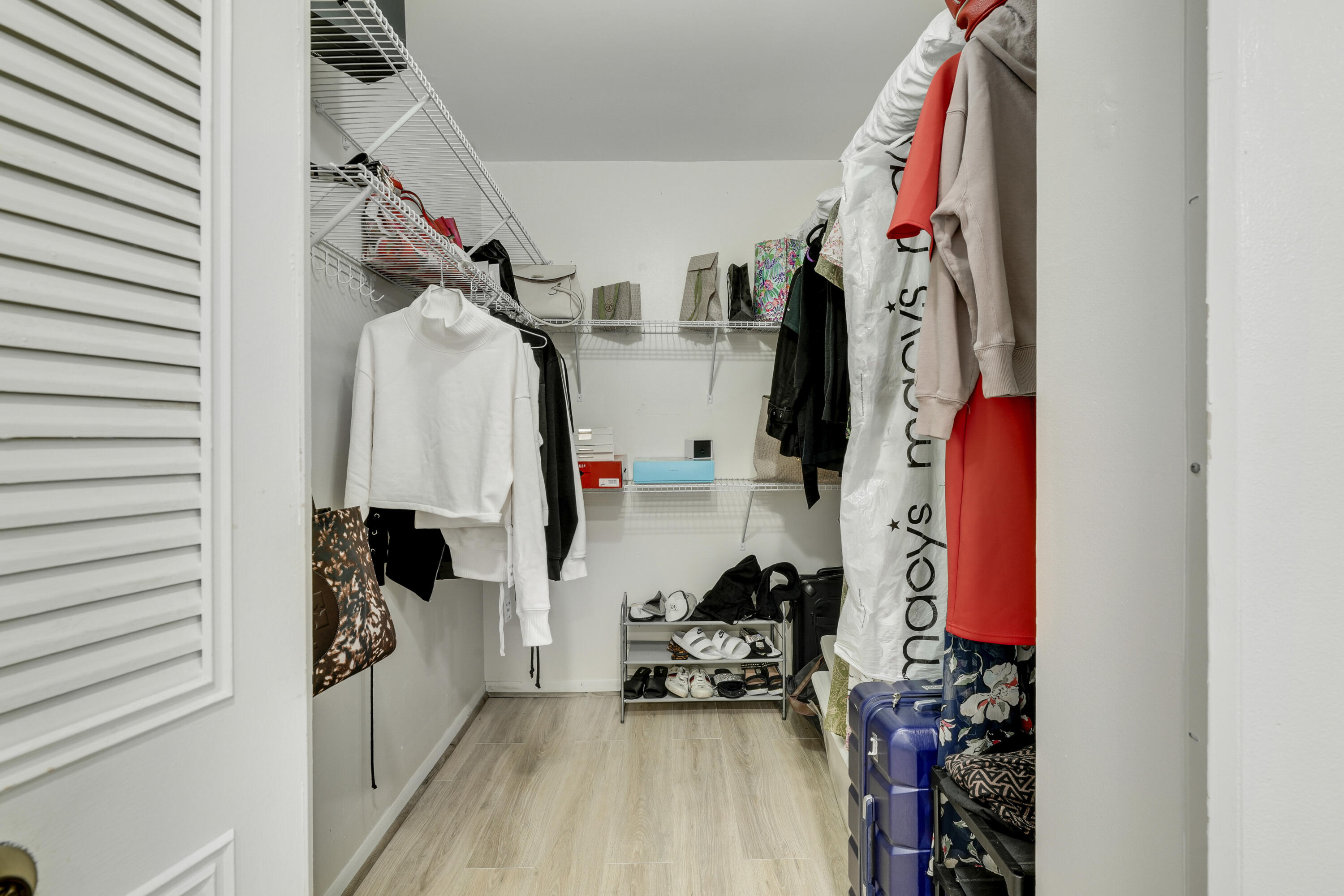 VILLAGES OF ORIOLE DEAUVILLE CONDO - Residential