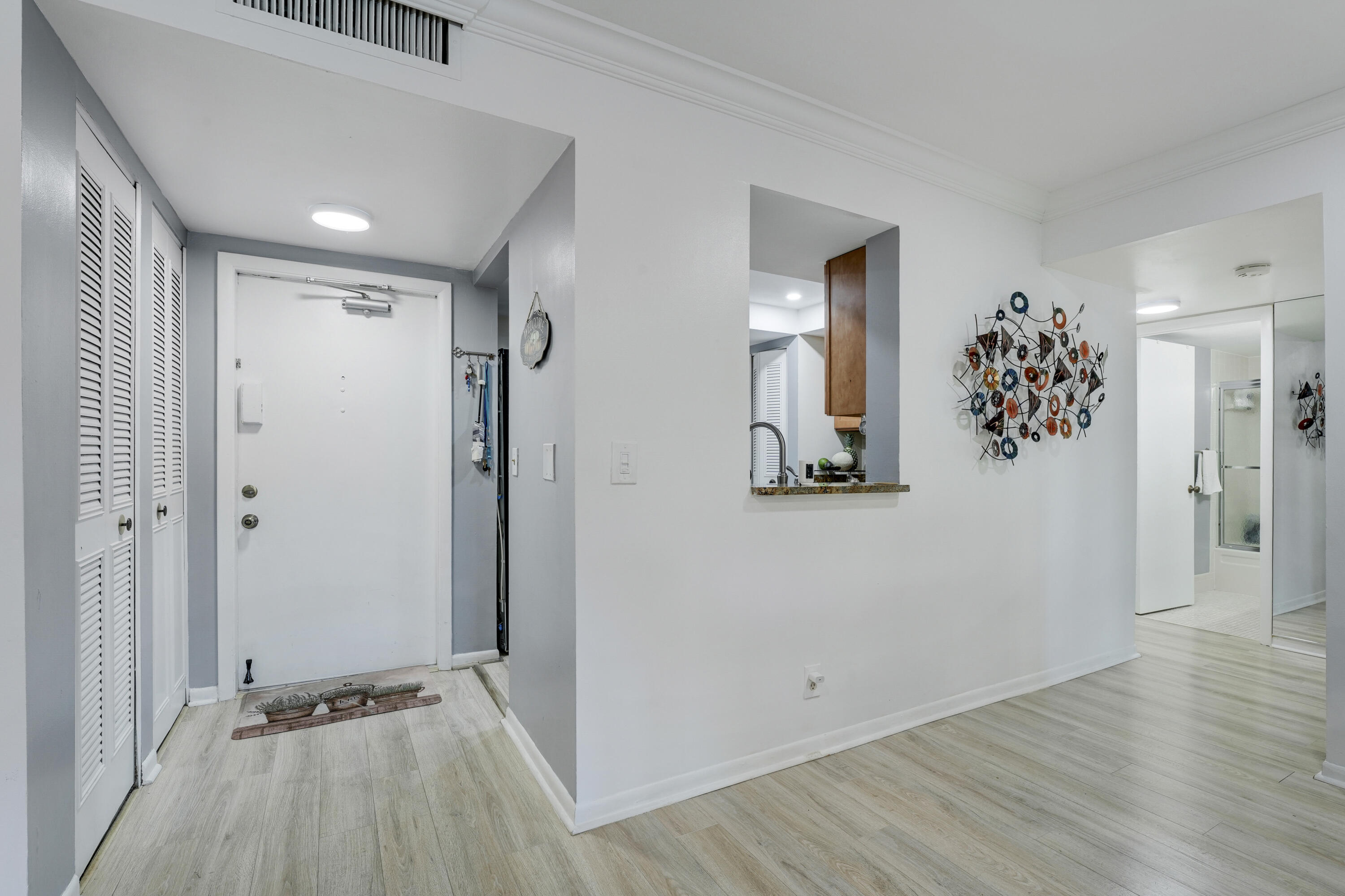 VILLAGES OF ORIOLE DEAUVILLE CONDO - Residential