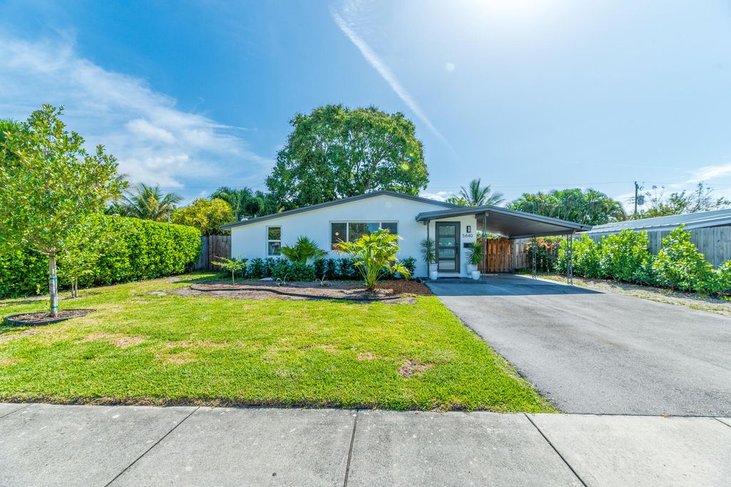 Photo of 5840 NE 1st Terrace, Oakland Park, FL 33334 (MLS # B26011746)