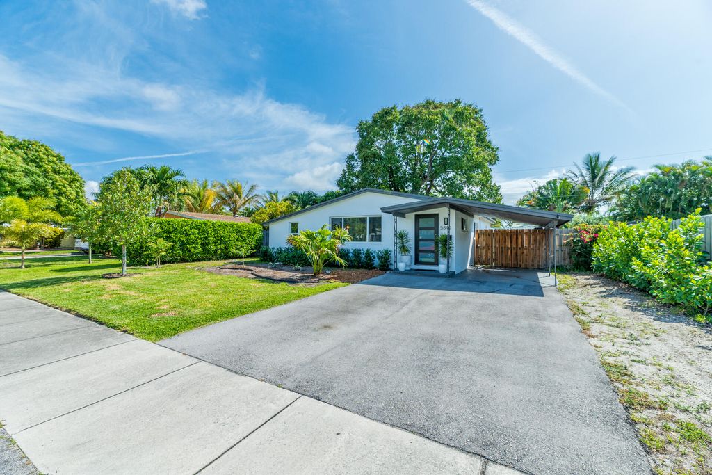 Photo of 5840 NE 1st Terrace, Oakland Park, FL 33334 (MLS # B26011746)